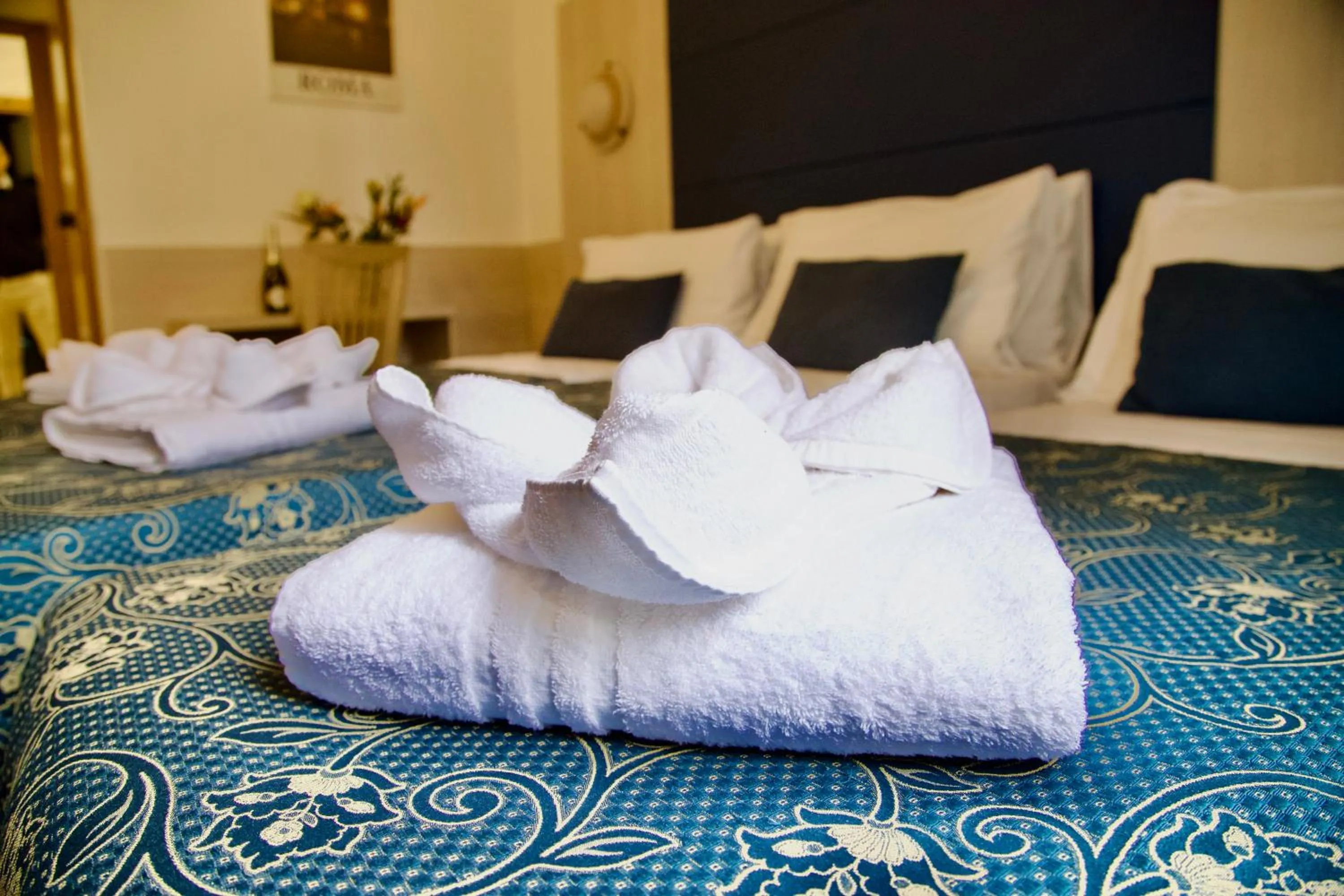 towels, Bed in Albergo Marechiaro