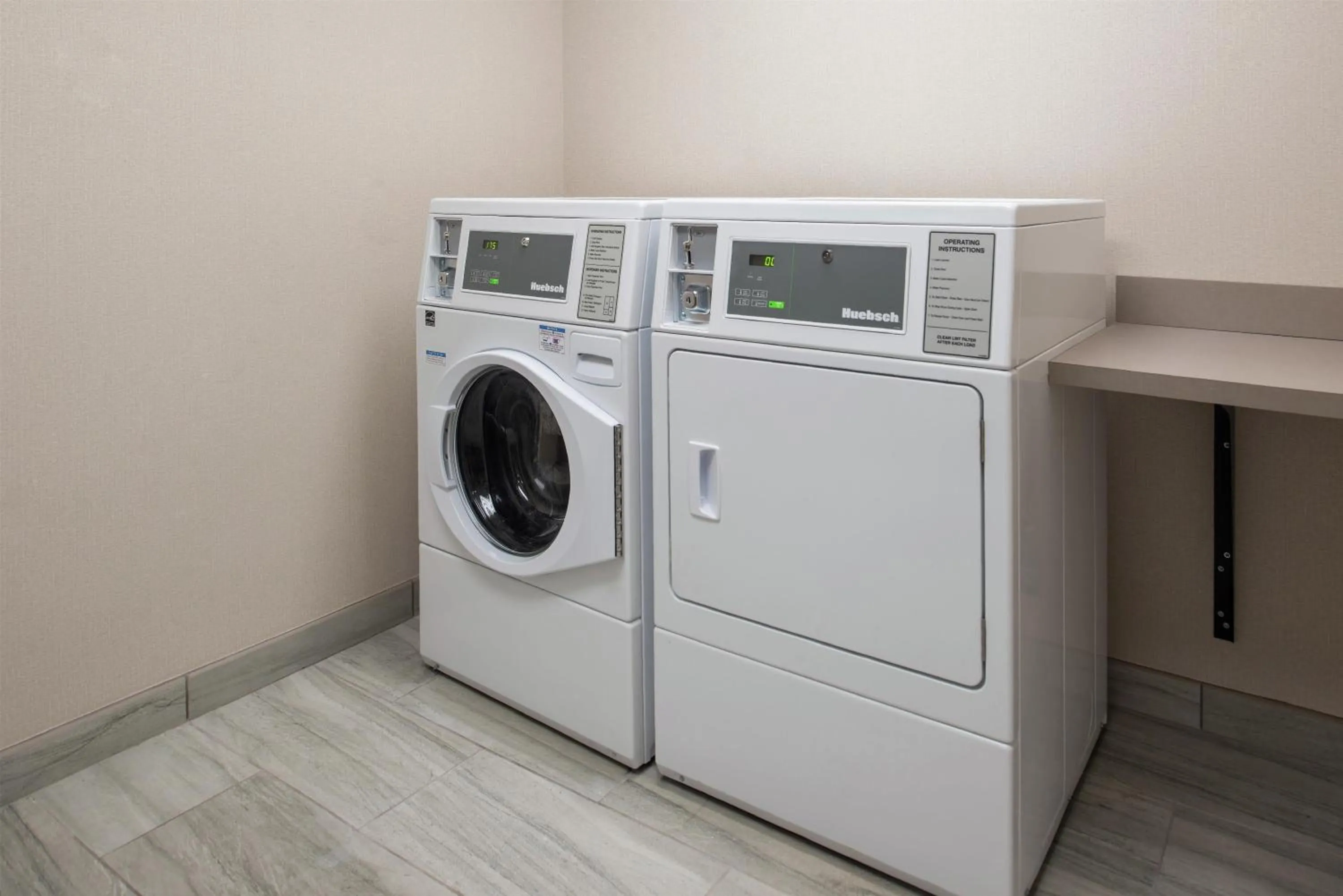 Property building in Hampton Inn Benson