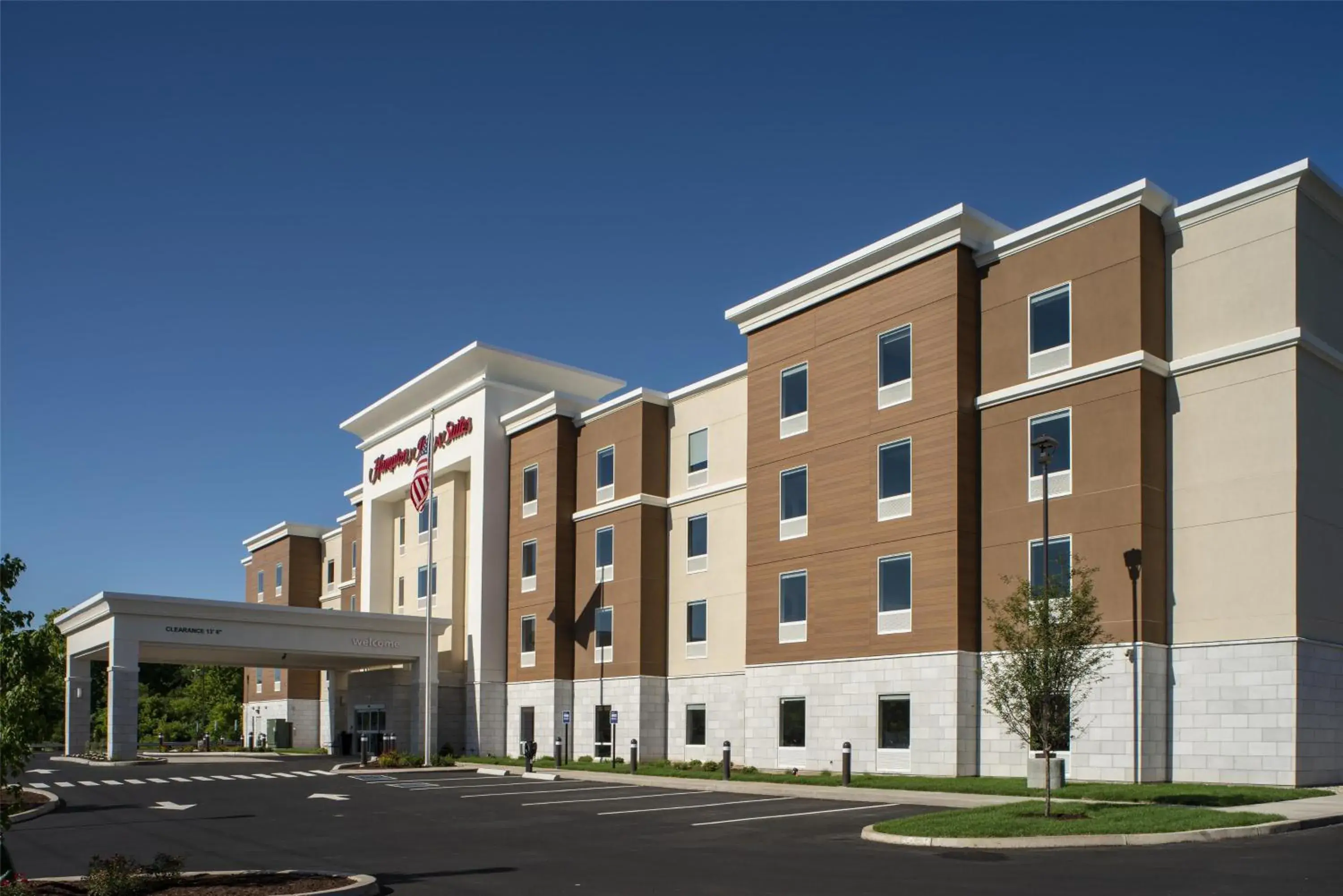Property building in Hampton Inn & Suites Rocky Hill - Hartford South Property building in Hampton Inn & Suites Rocky Hill - Hartford South