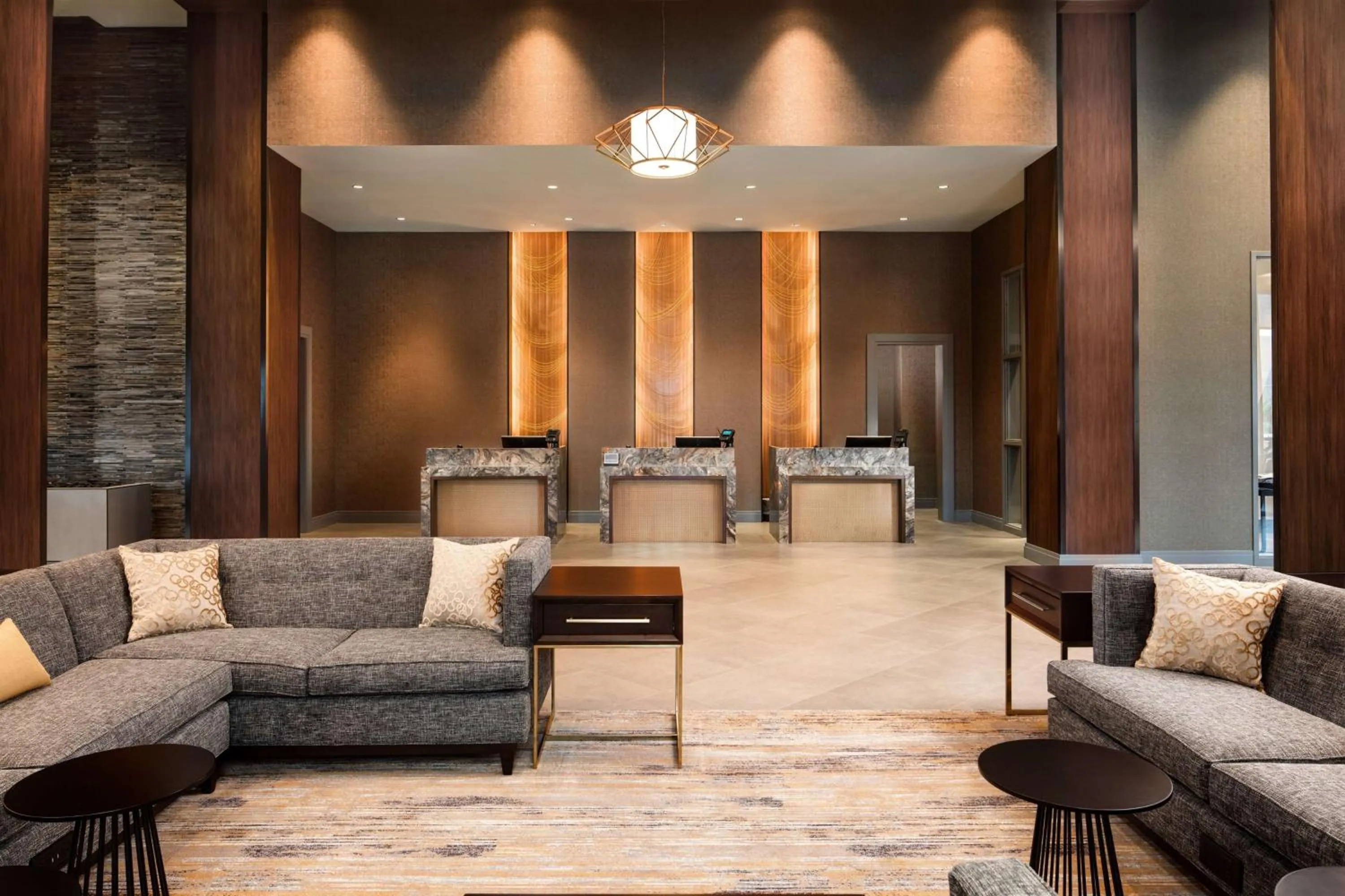 Lobby or reception in Embassy Suites by Hilton South Bend