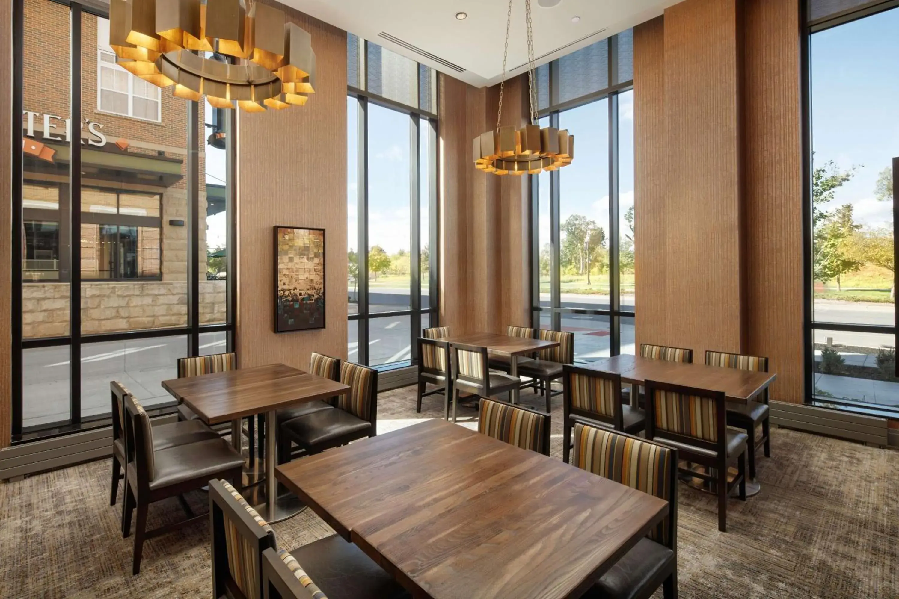 Restaurant/places to eat in Embassy Suites by Hilton South Bend Restaurant/places to eat in Embassy Suites by Hilton South Bend