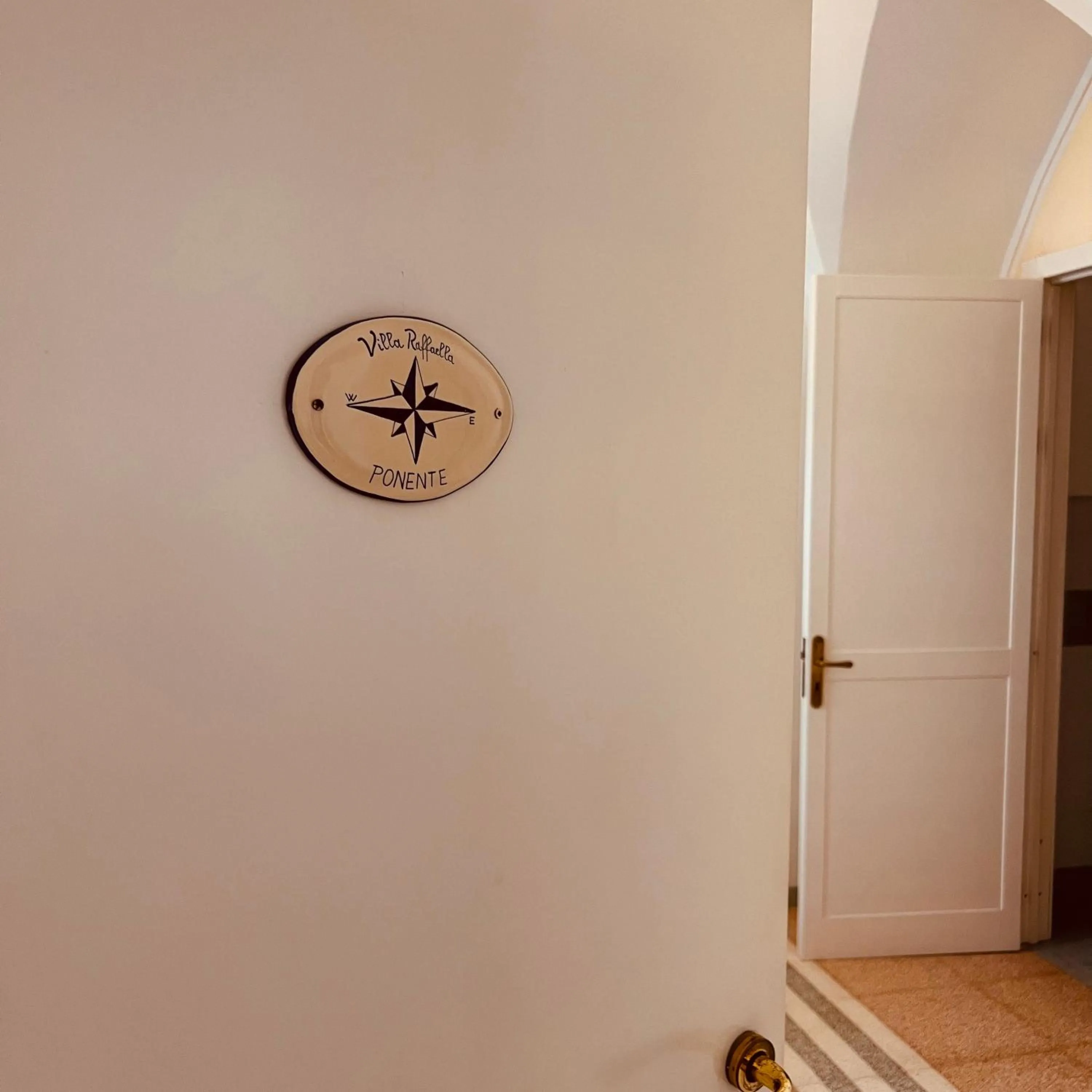 Photo of the whole room in Villa Raffaella