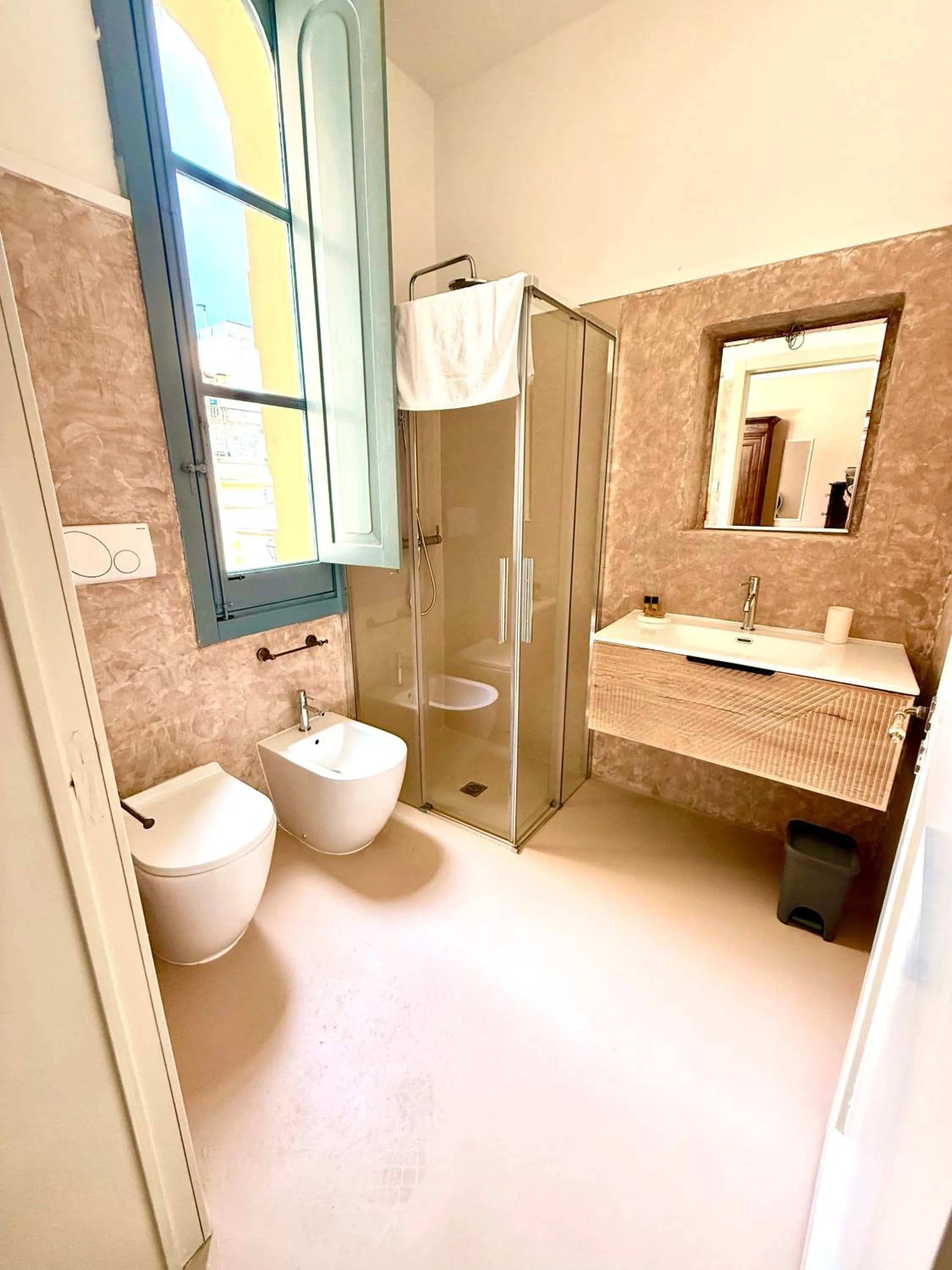 Shower in Villa Raffaella