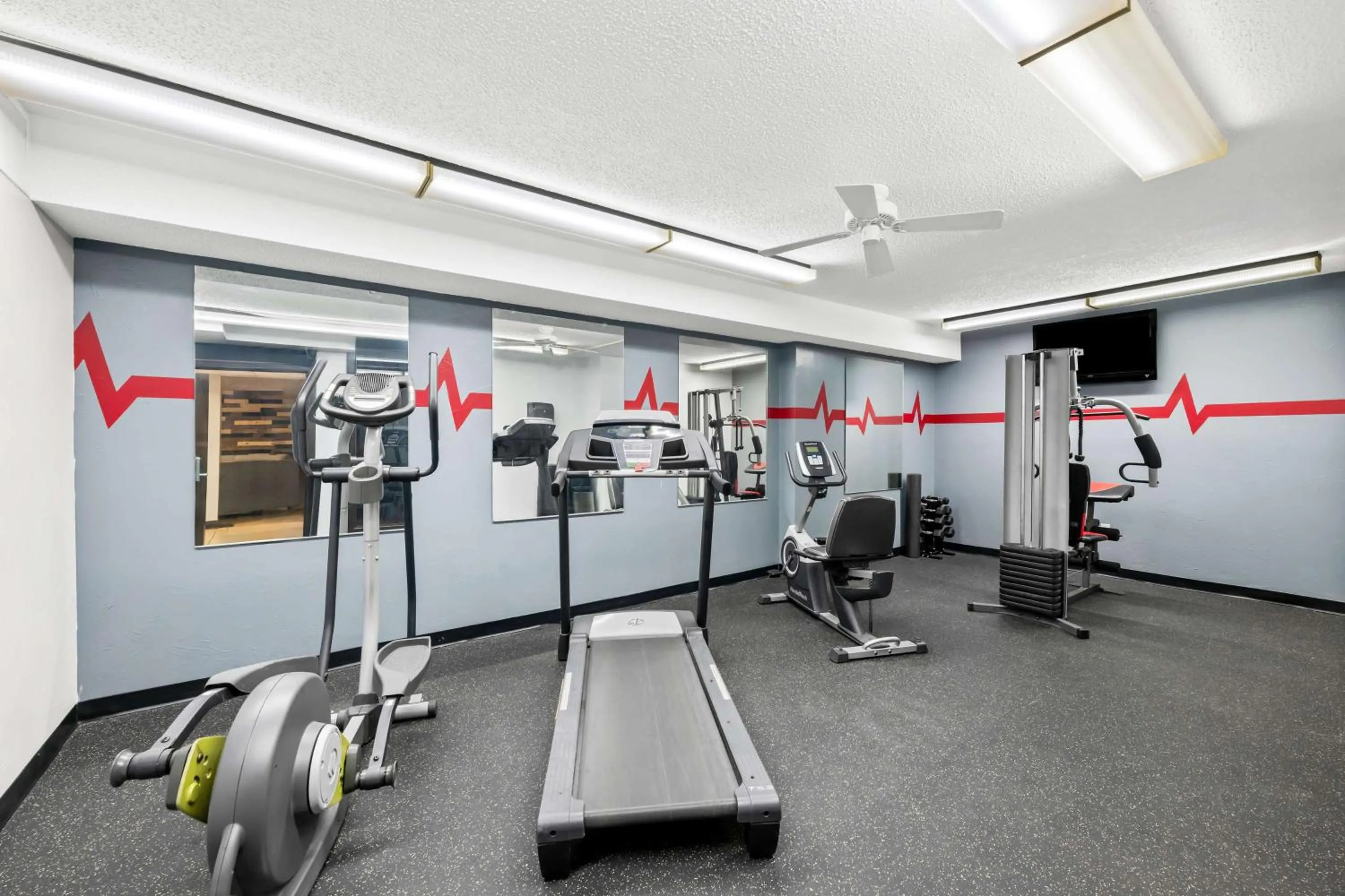 Fitness centre/facilities in SureStay Plus Hotel by Best Western Lubbock Medical Center