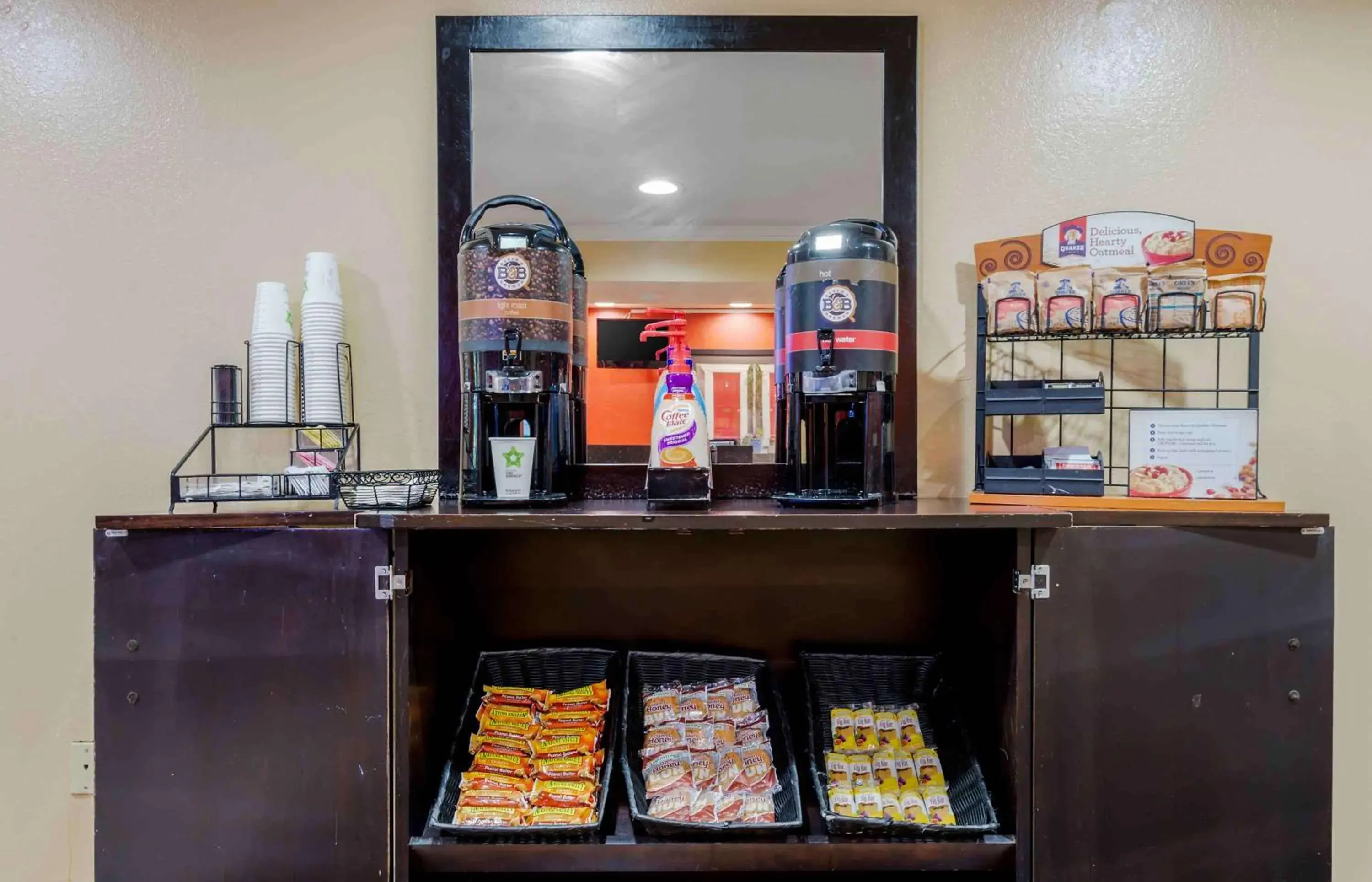 Breakfast in Extended Stay America Suites - Elizabeth - Newark Airport Breakfast in Extended Stay America Suites - Elizabeth - Newark Airport