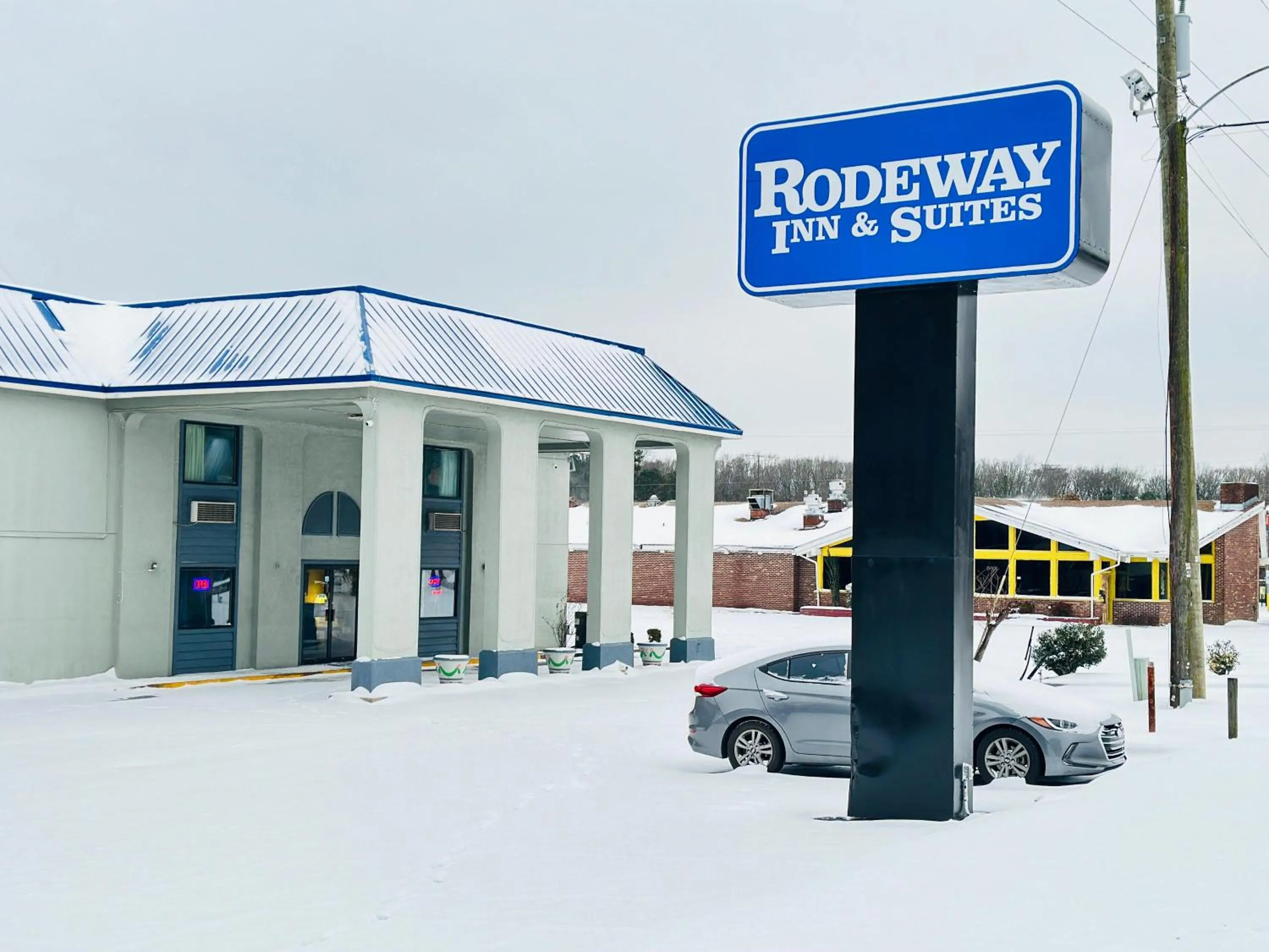 Property building in Rodeway Inn & Suites Plymouth Hwy 64