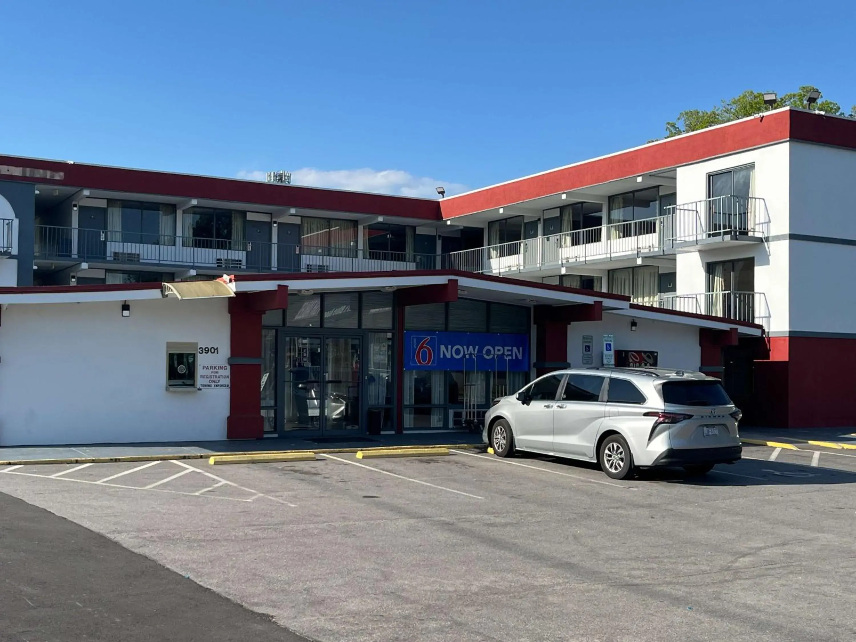 Property building in Motel 6 Raleigh, NC – Downtown South Property building in Motel 6 Raleigh, NC – Downtown South