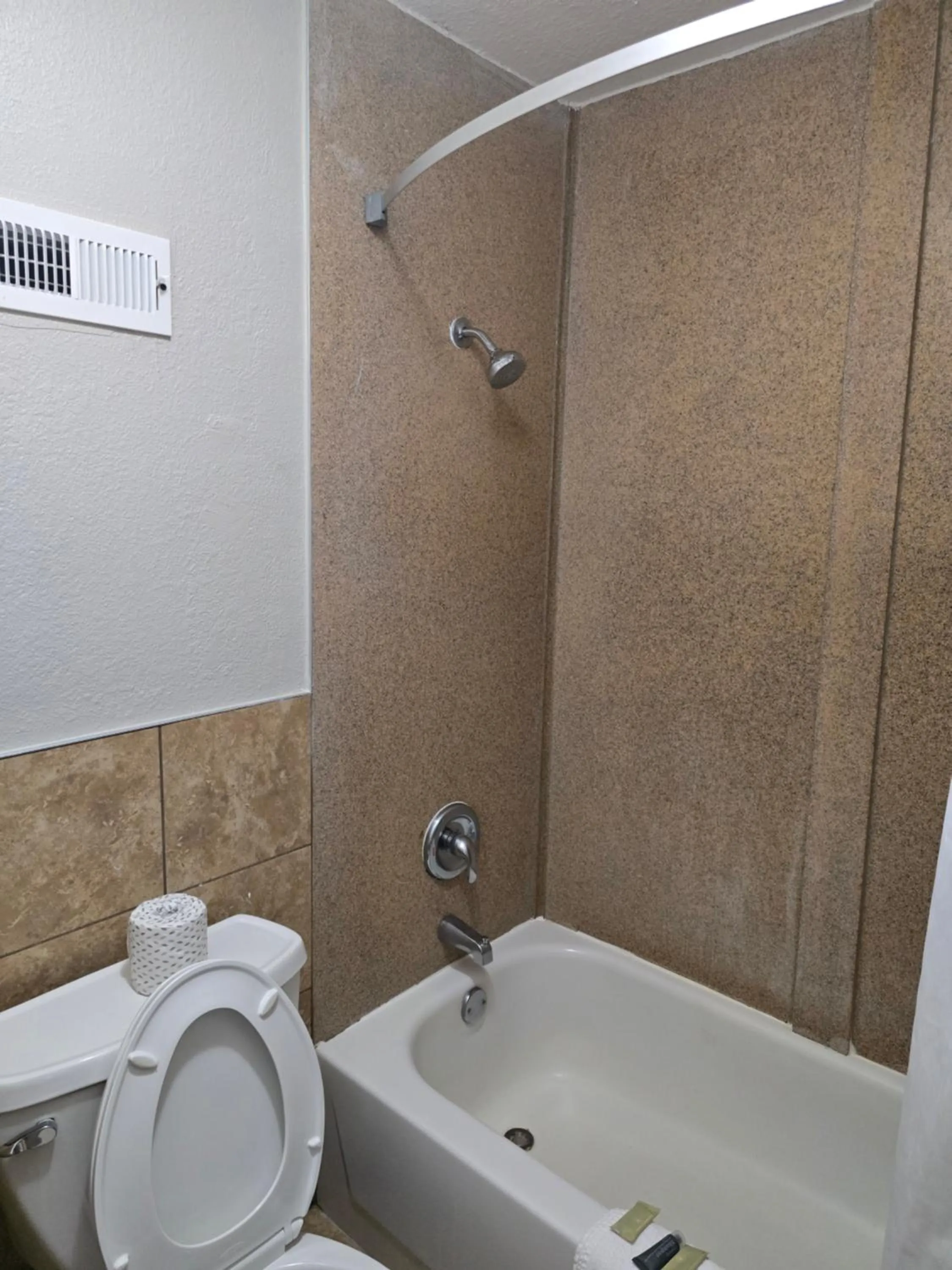 Bath in Days Inn by Wyndham Raleigh South