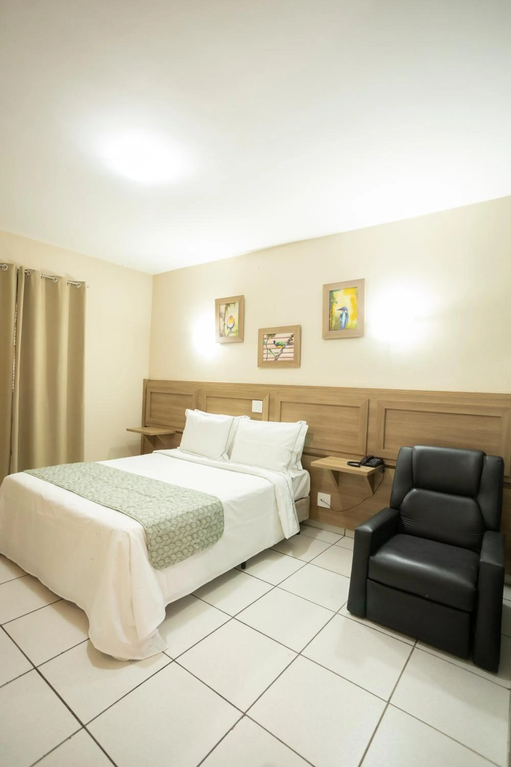 Bedroom, Bed in Hotel Dona Beja