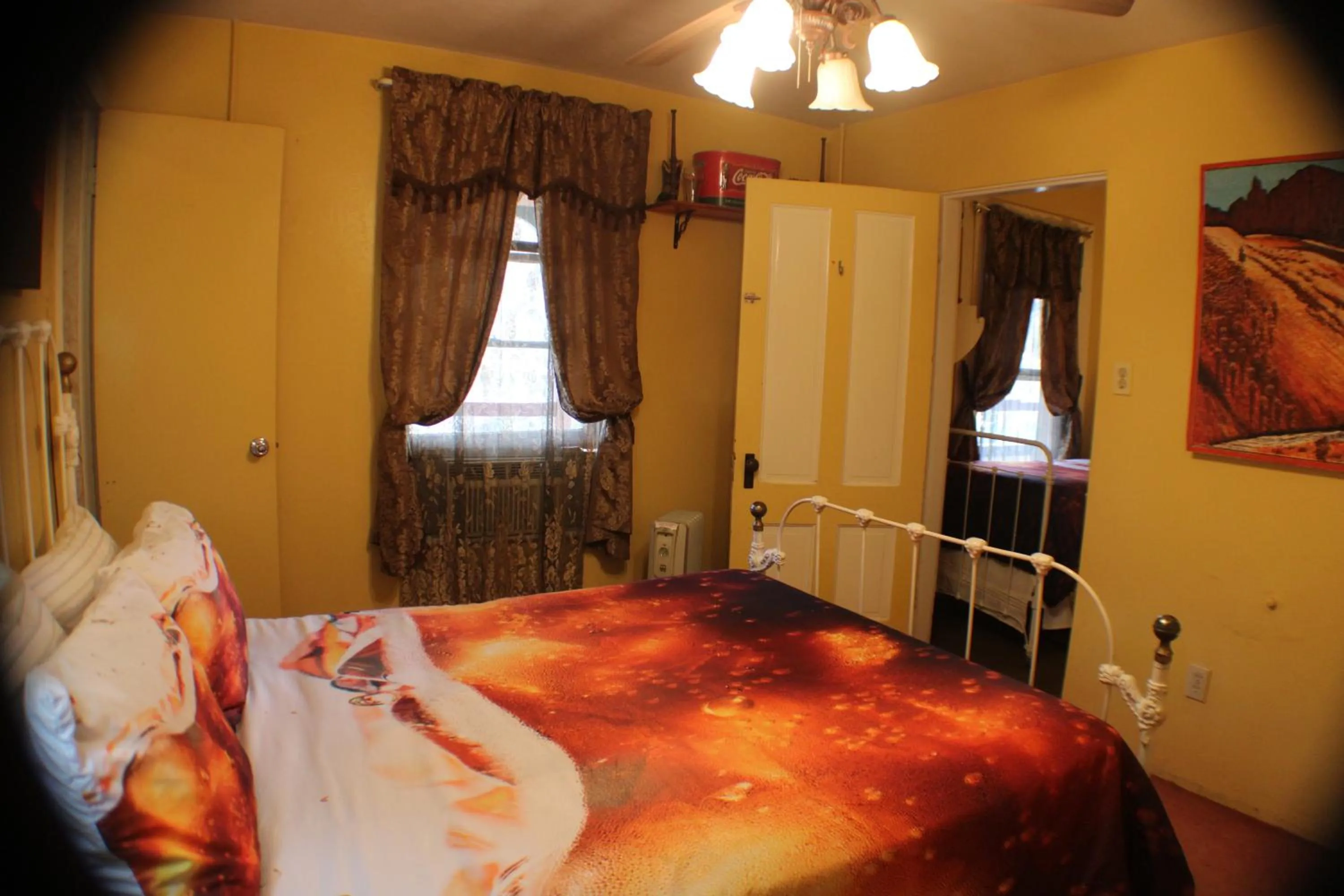 Bed in The Inn at Castle Rock