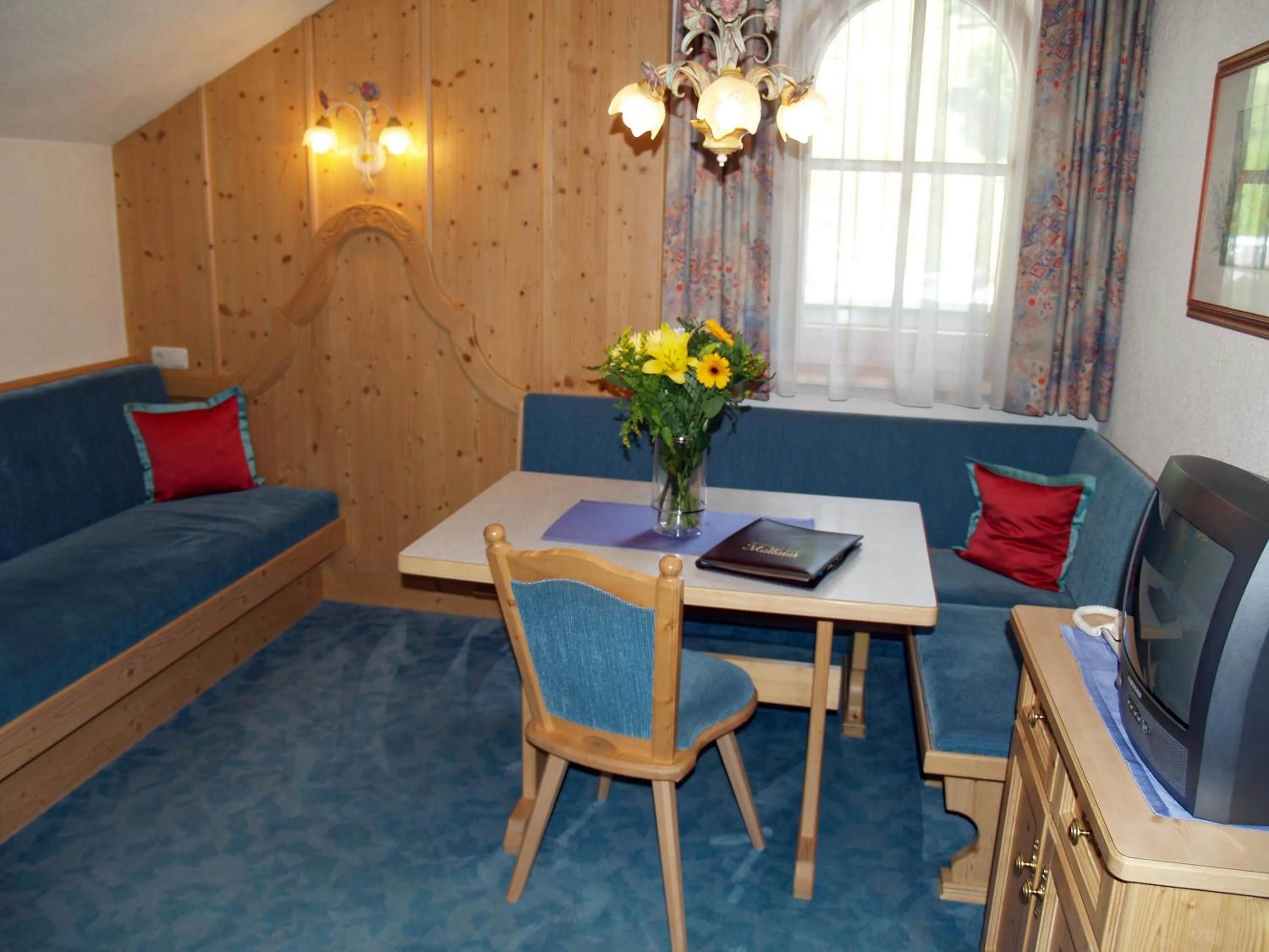 Photo of the whole room in Sportapart Garni Mallaun