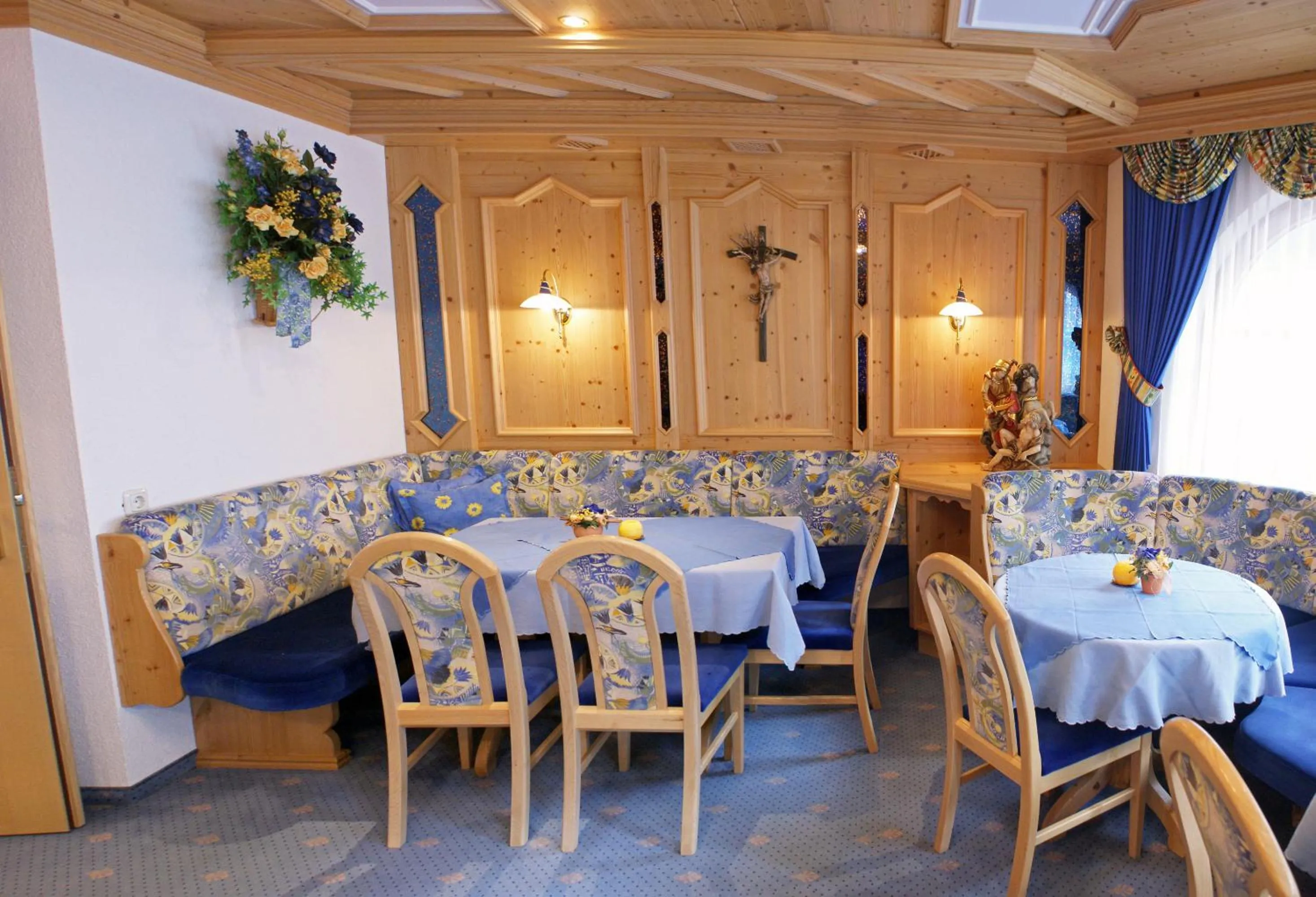 Dining area in Sportapart Garni Mallaun