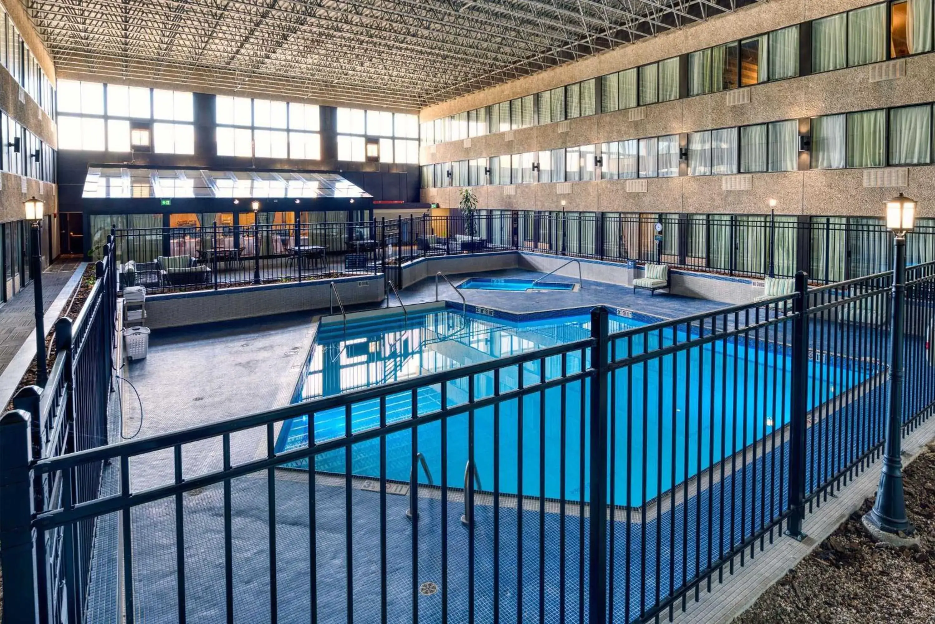 Swimming pool in Sandman Hotel Penticton Swimming pool in Sandman Hotel Penticton