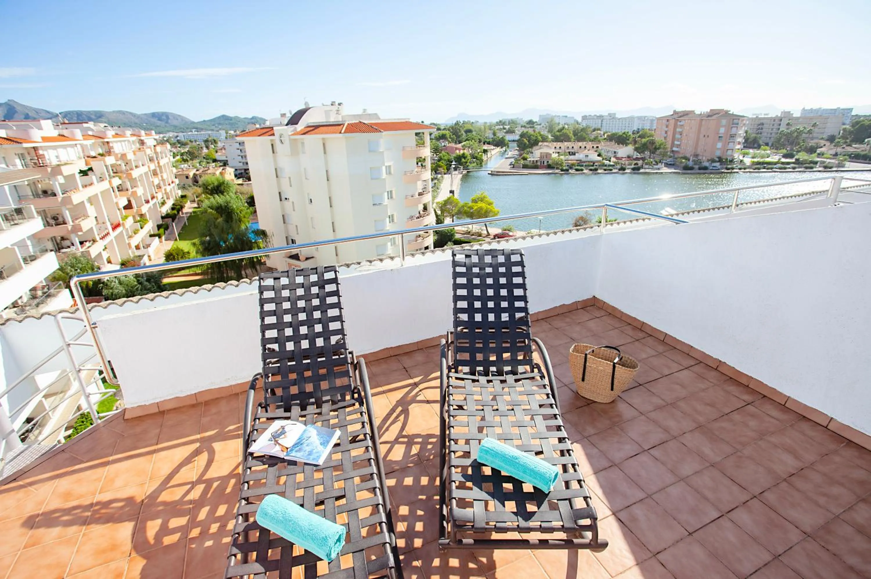 Balcony/Terrace in Ona Garden Lago