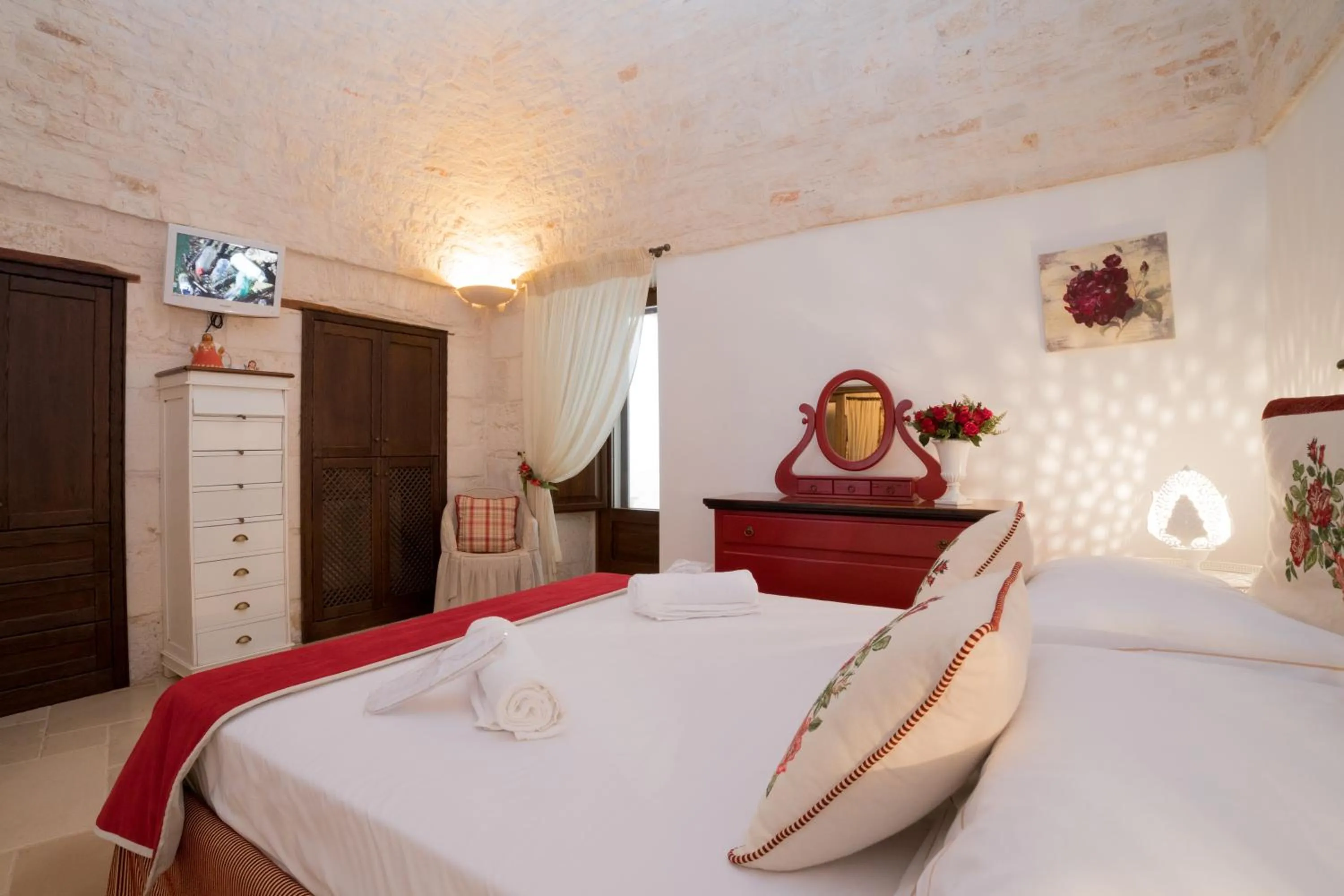 Photo of the whole room, Bed in Palazzo Scotto - Widespread Collection