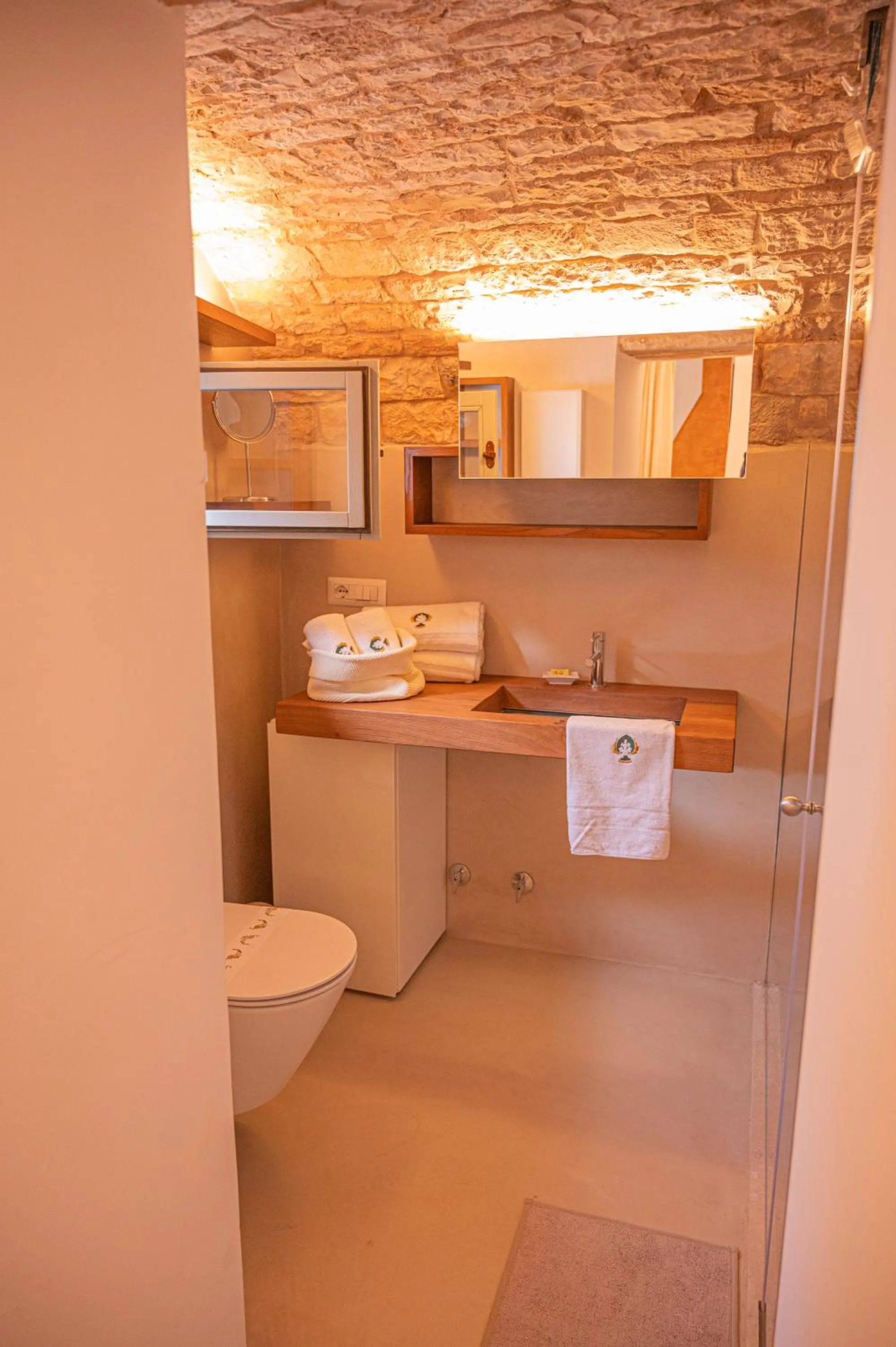 Bathroom in Palazzo Scotto - Widespread Collection