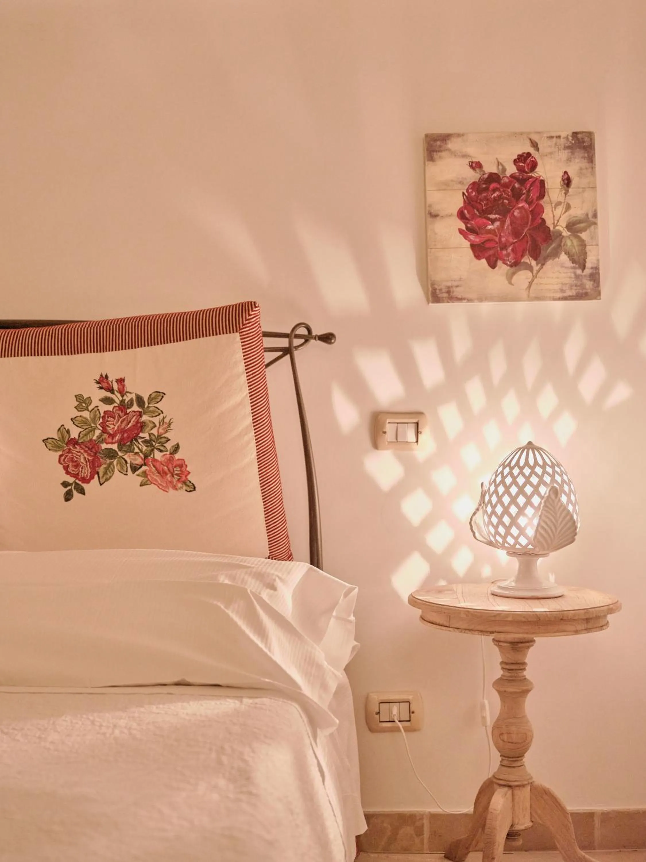 Bed in Palazzo Scotto - Widespread Collection