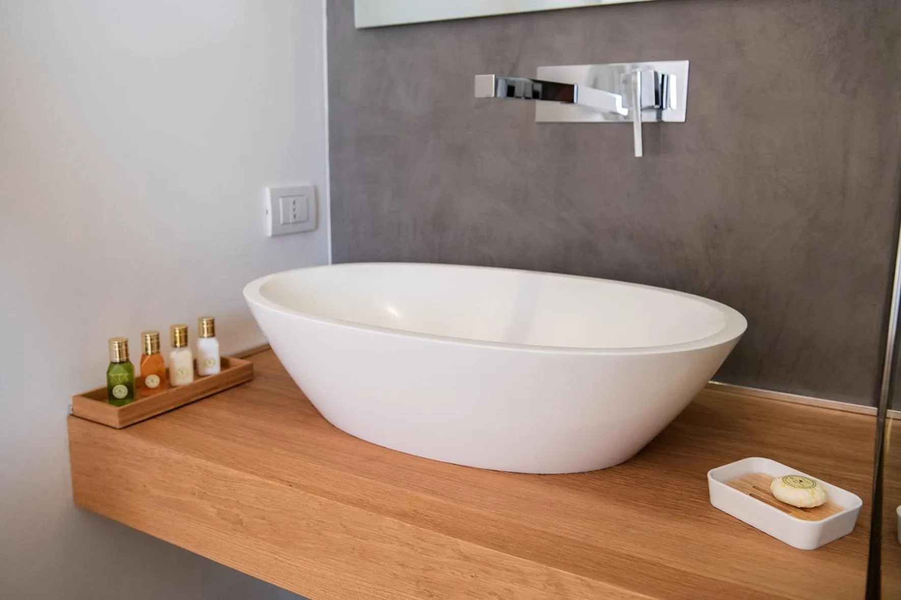 Toilet in Palazzo Scotto - Widespread Collection