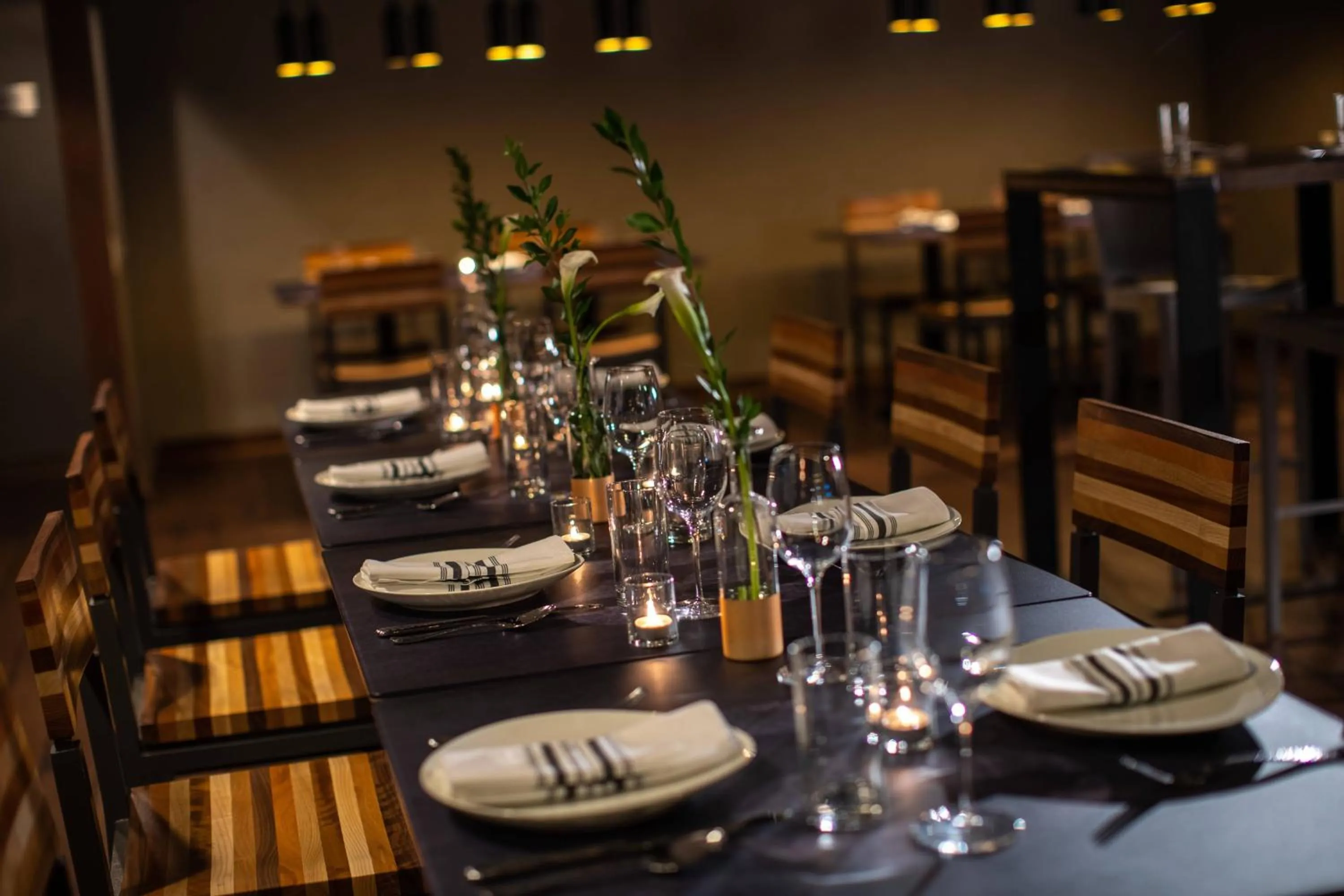 Restaurant/places to eat in Renaissance Minneapolis Bloomington Hotel