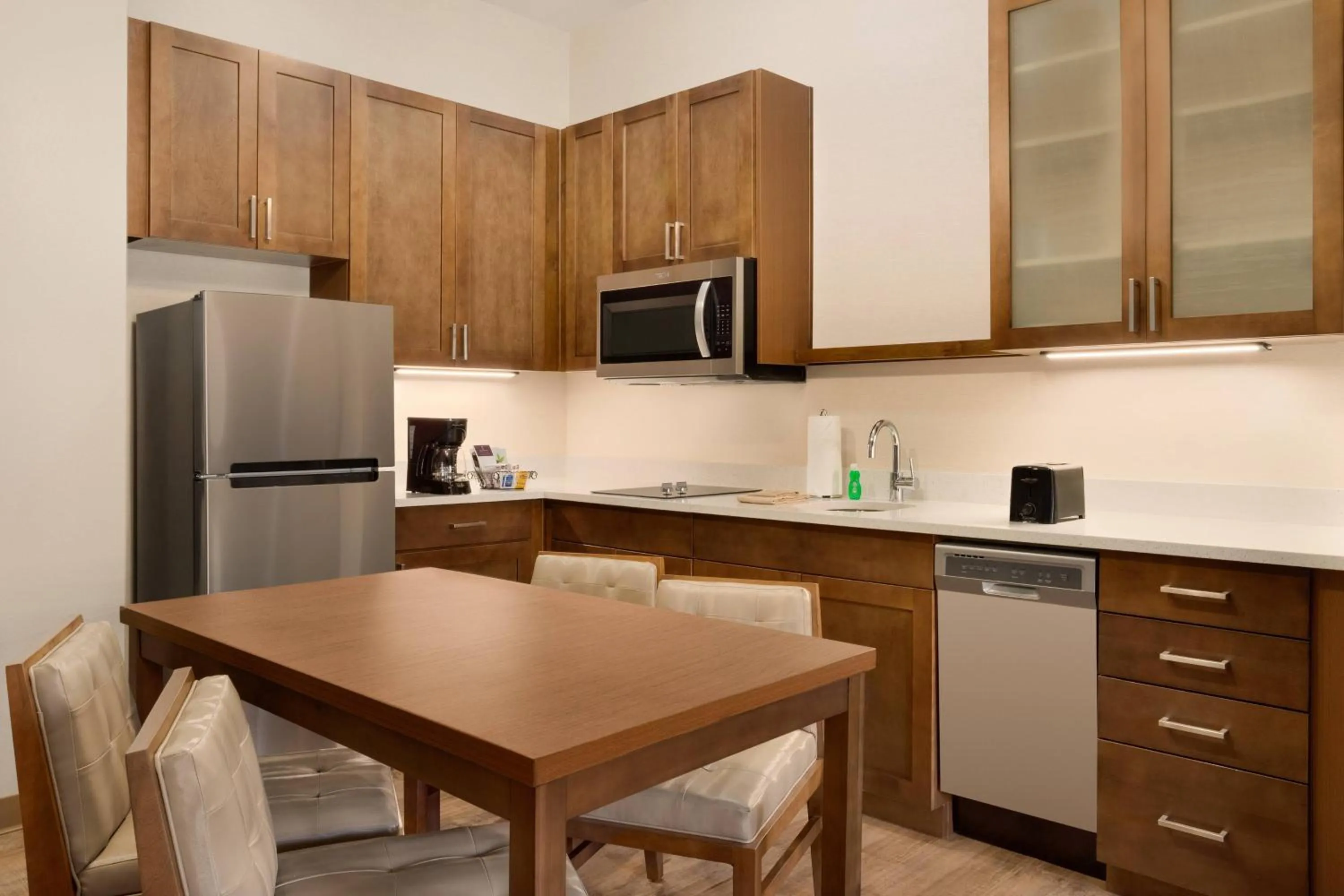 Kitchen or kitchenette in Residence Inn by Marriott Phoenix Chandler/South