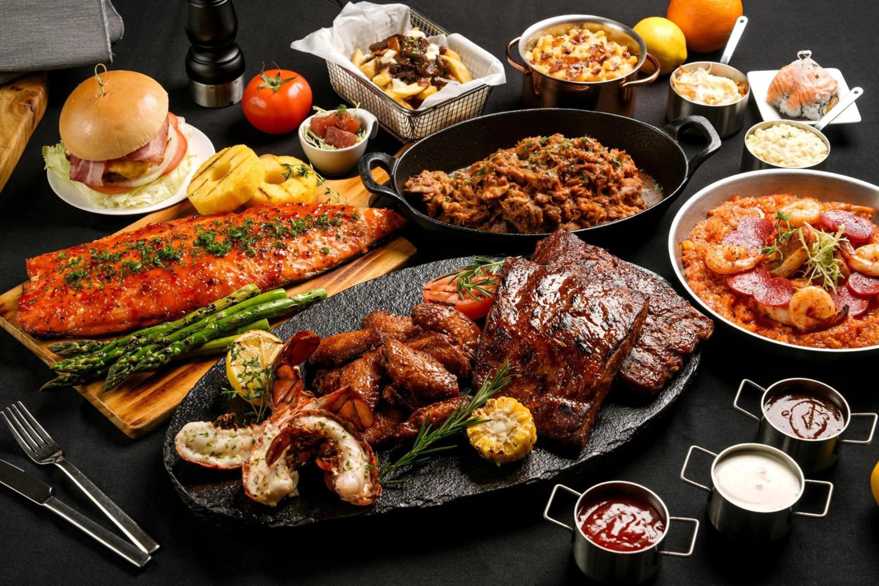 Kitchen or kitchenette in Courtyard by Marriott Seoul Botanic Park