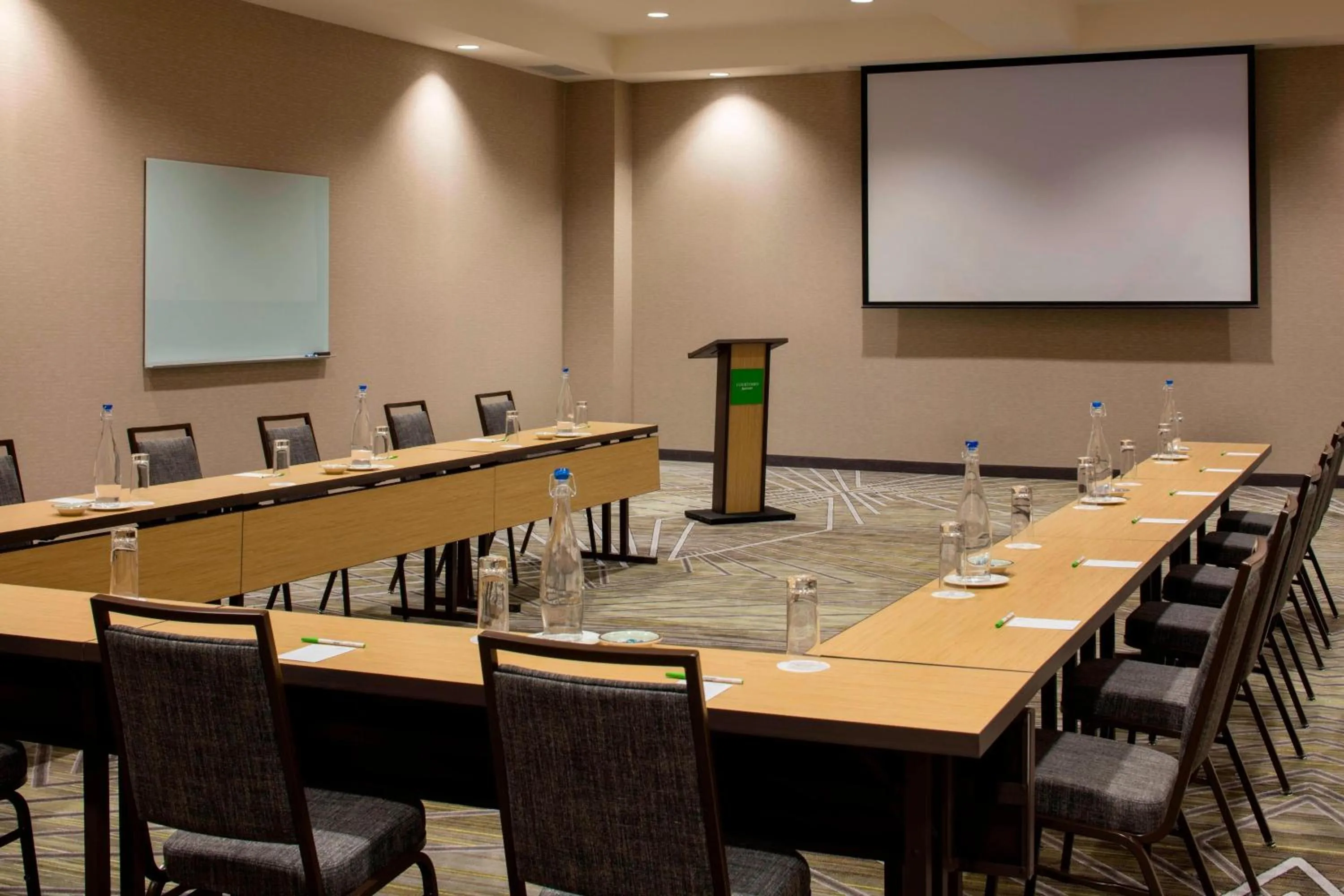 Meeting/conference room in Courtyard by Marriott Prince George