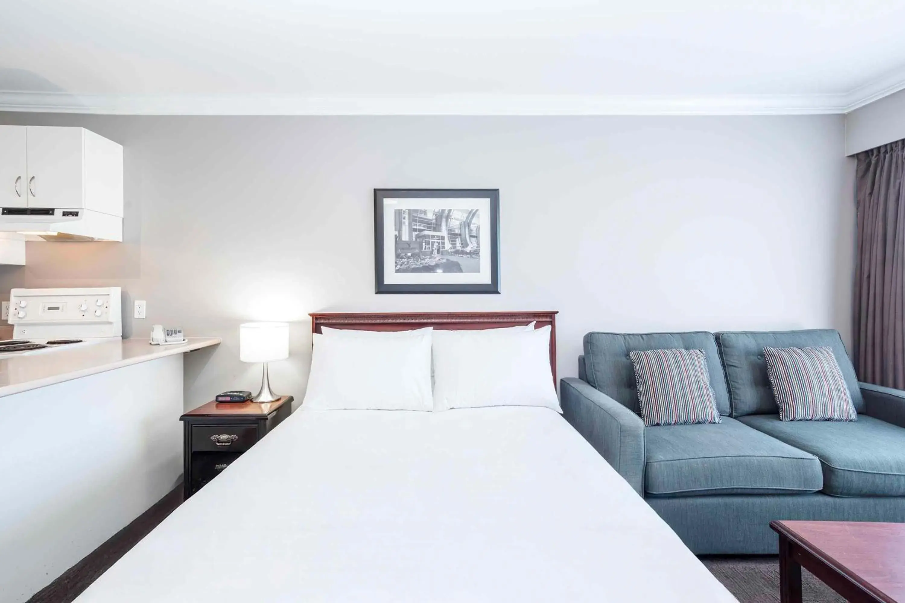 Photo of the whole room, Bed in Sandman Hotel & Suites Prince George Photo of the whole room, Bed in Sandman Hotel & Suites Prince George