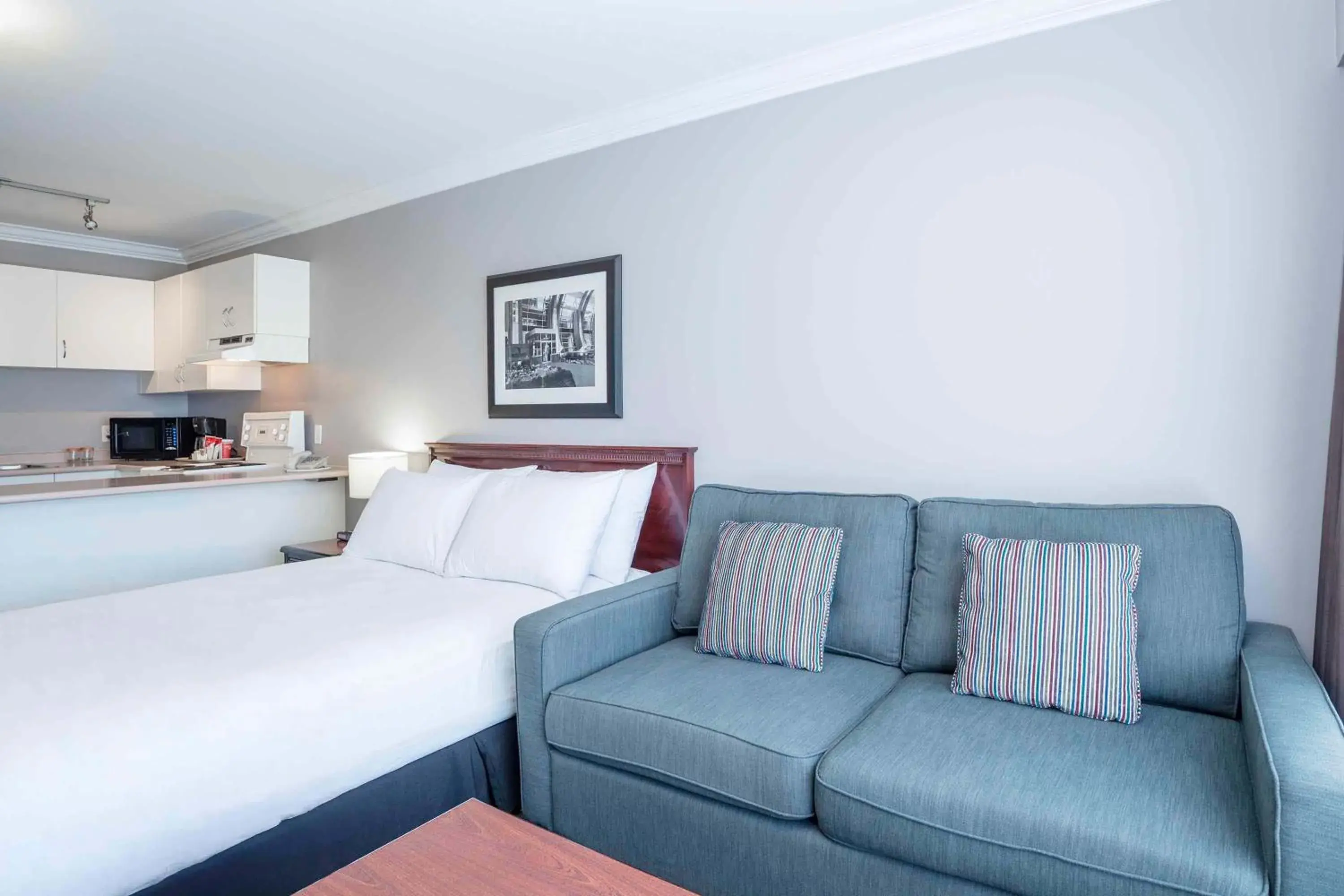 Photo of the whole room, Bed in Sandman Hotel & Suites Prince George Photo of the whole room, Bed in Sandman Hotel & Suites Prince George