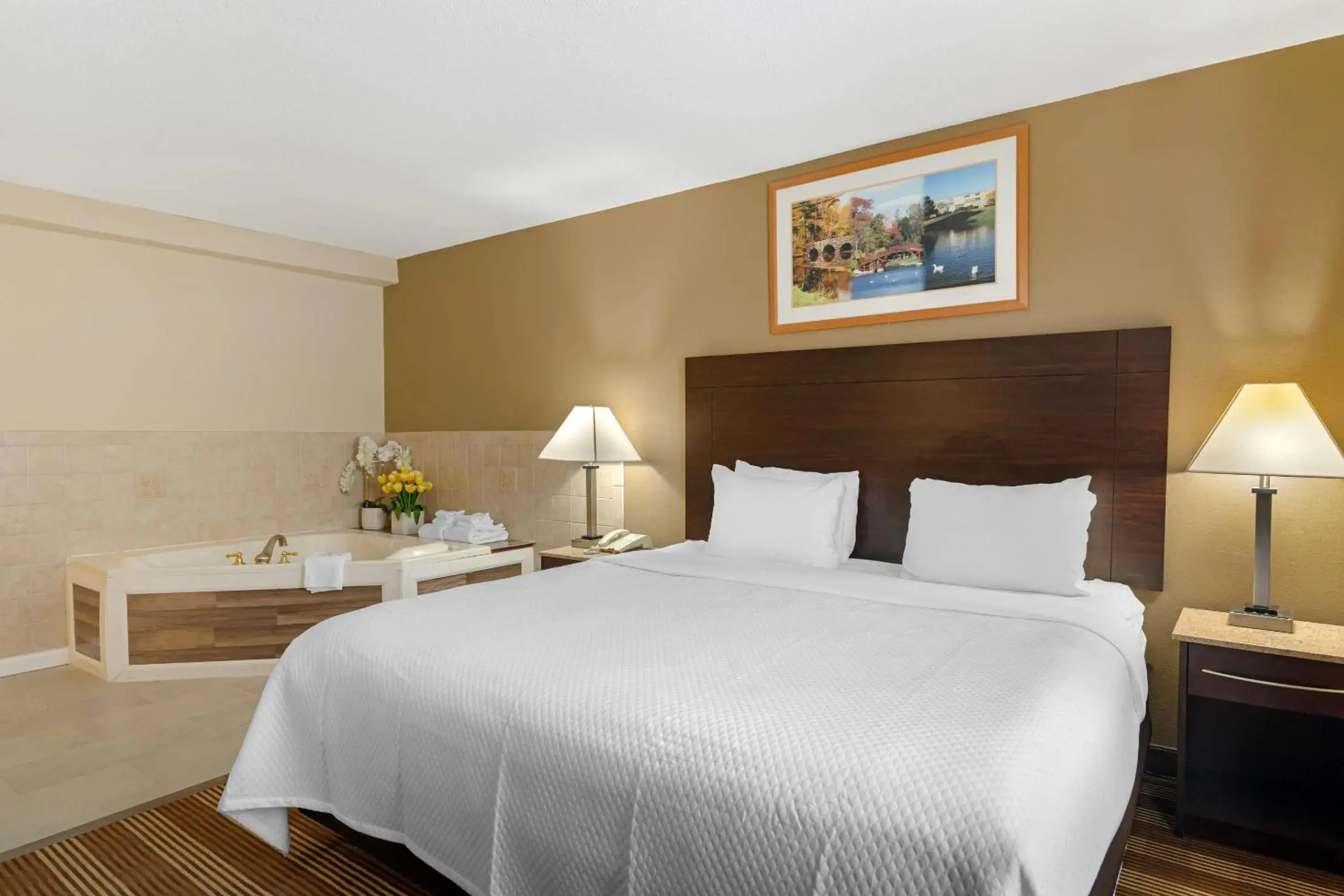 Bedroom, Bed in Quality Inn North Conway Bedroom, Bed in Quality Inn North Conway