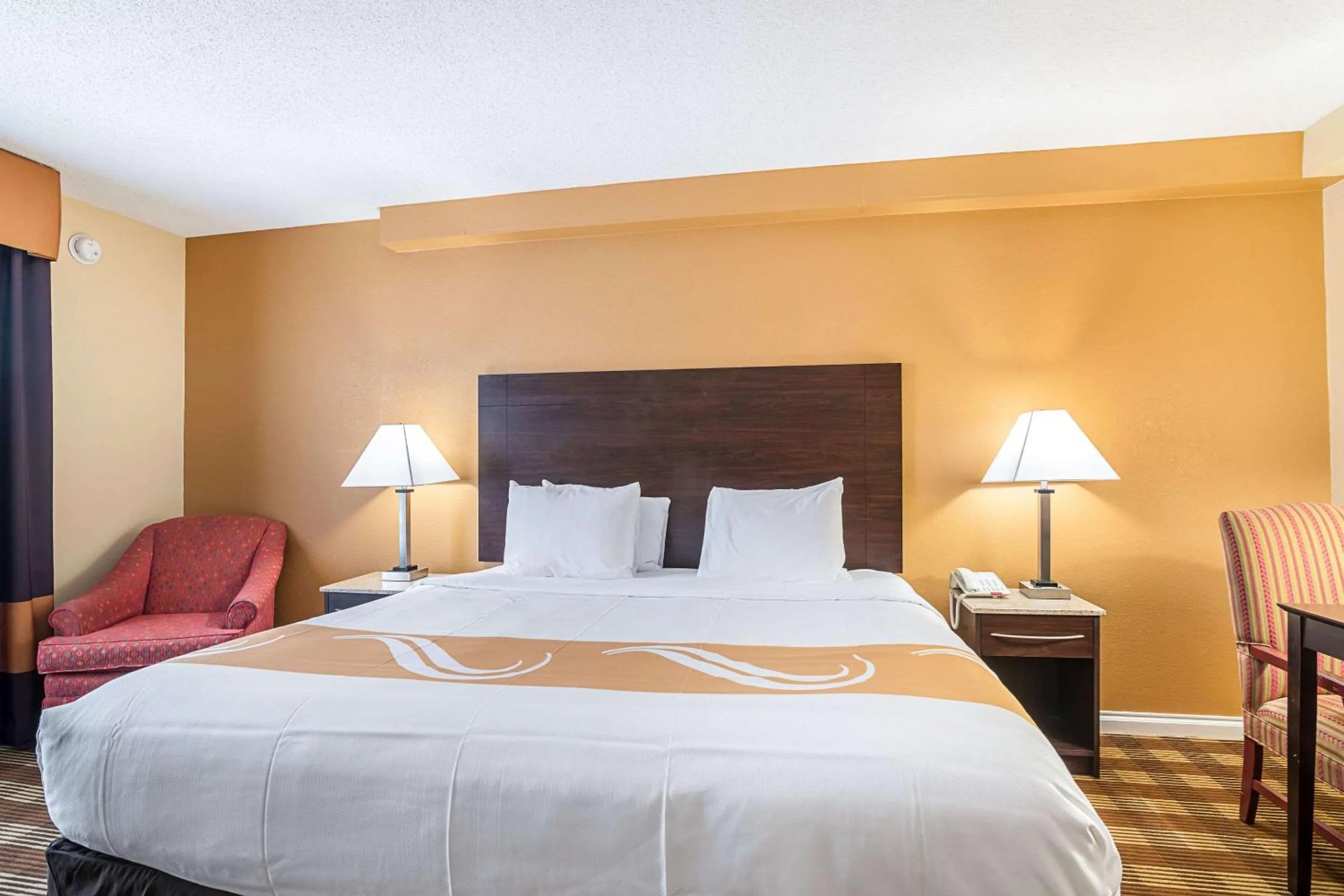 Photo of the whole room, Bed in Quality Inn North Conway