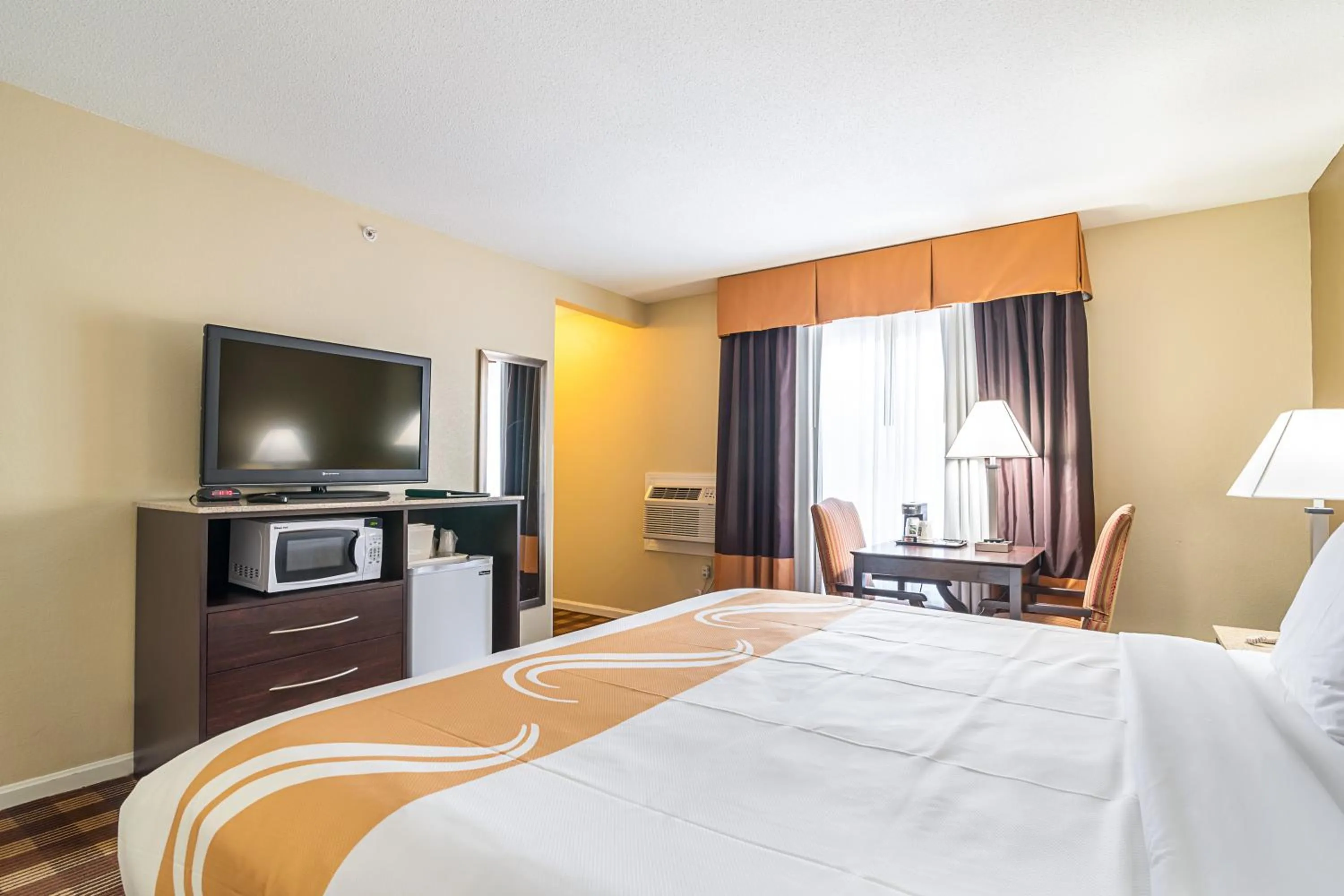 Bedroom, Bed in Quality Inn North Conway