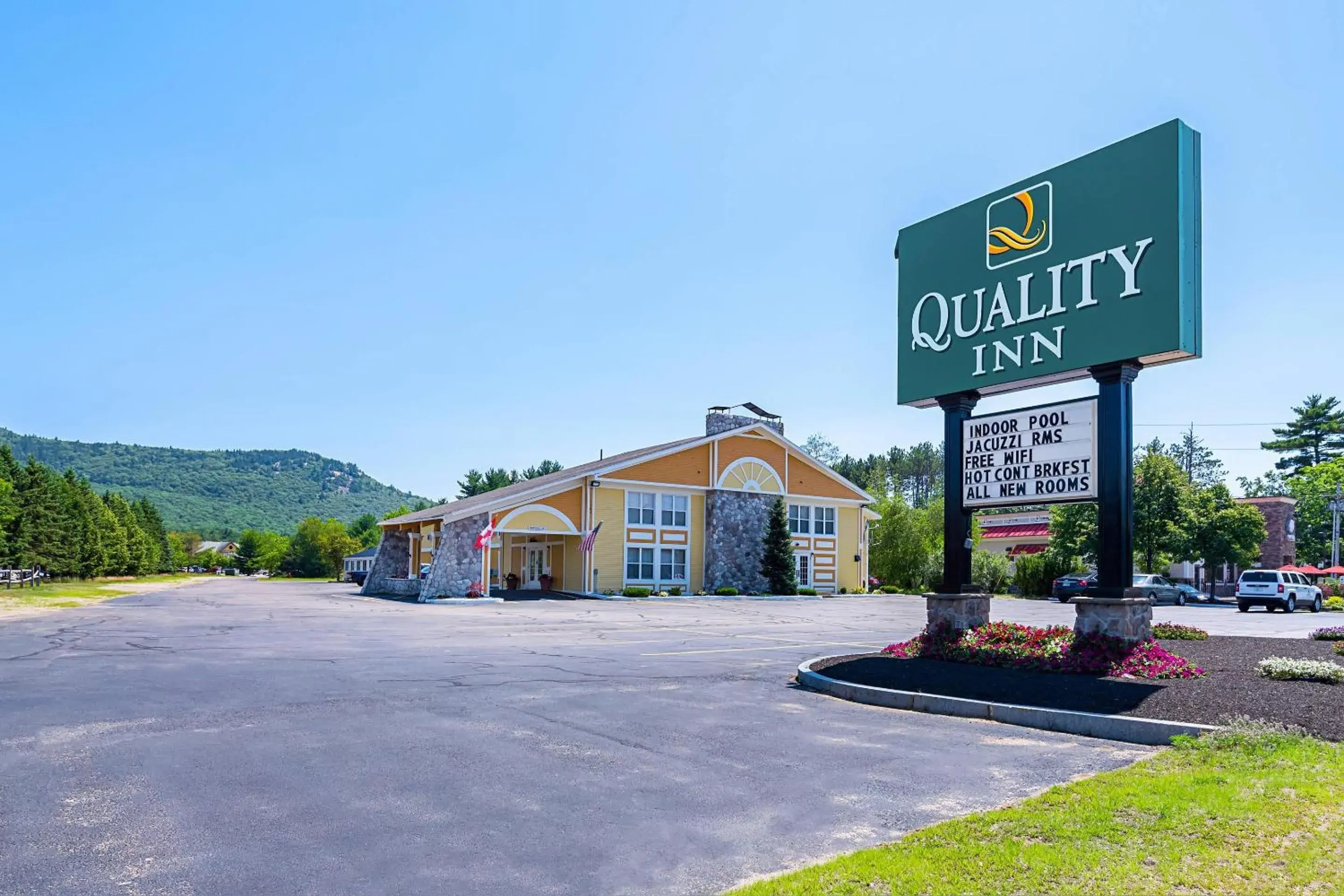 Property building in Quality Inn North Conway Property building in Quality Inn North Conway