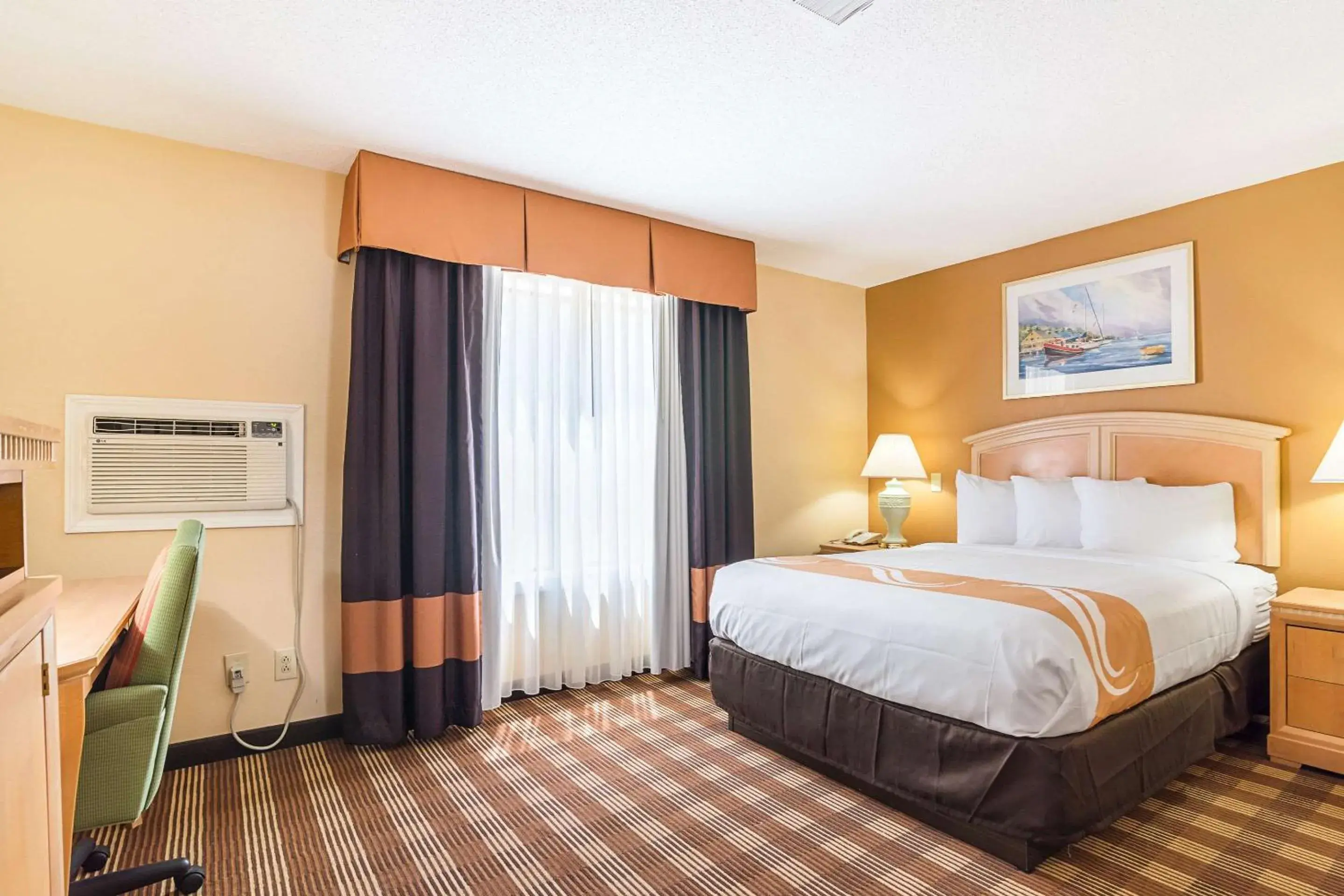 Photo of the whole room, Bed in Quality Inn North Conway Photo of the whole room, Bed in Quality Inn North Conway