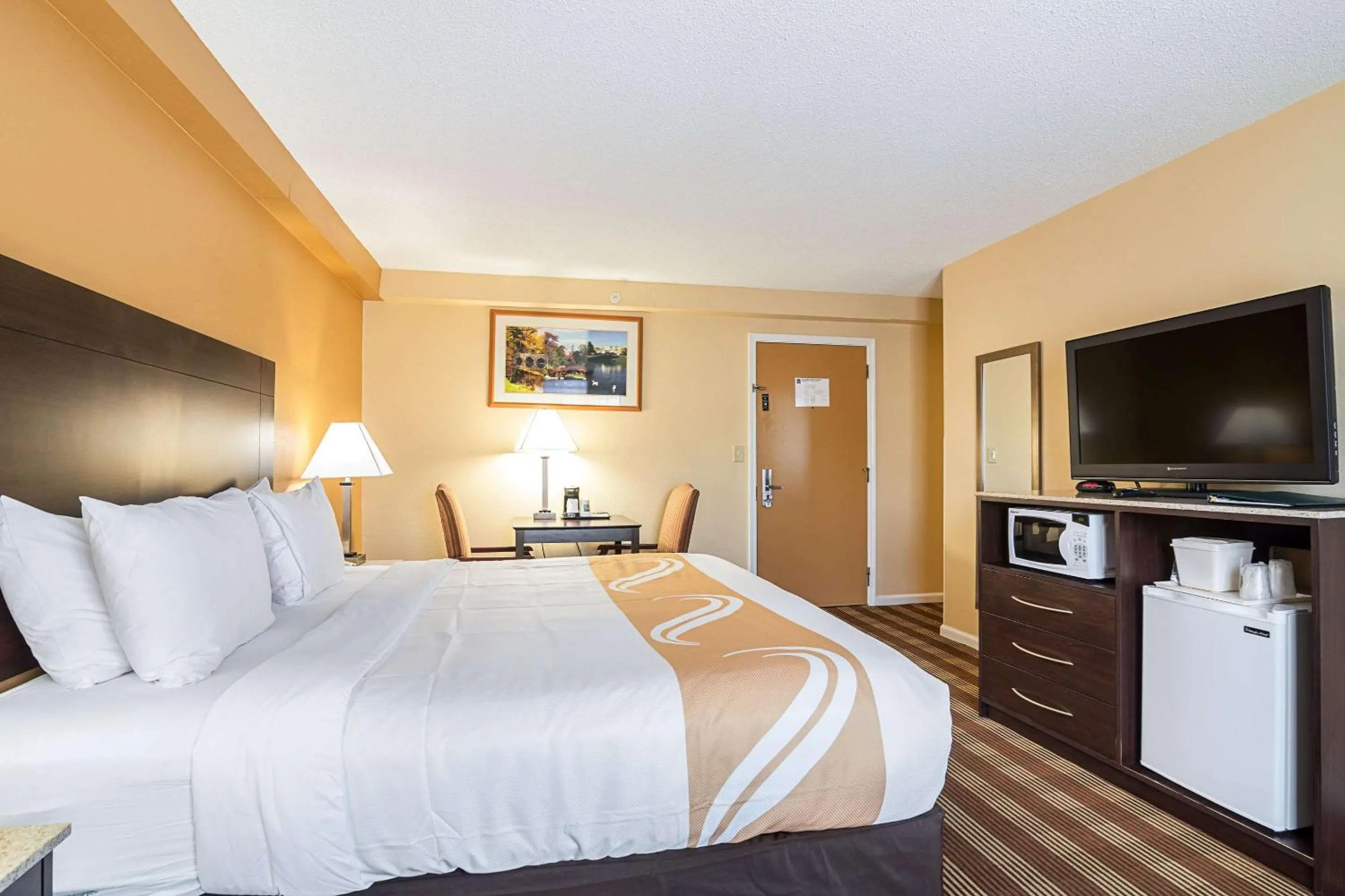 Photo of the whole room, Bed in Quality Inn North Conway