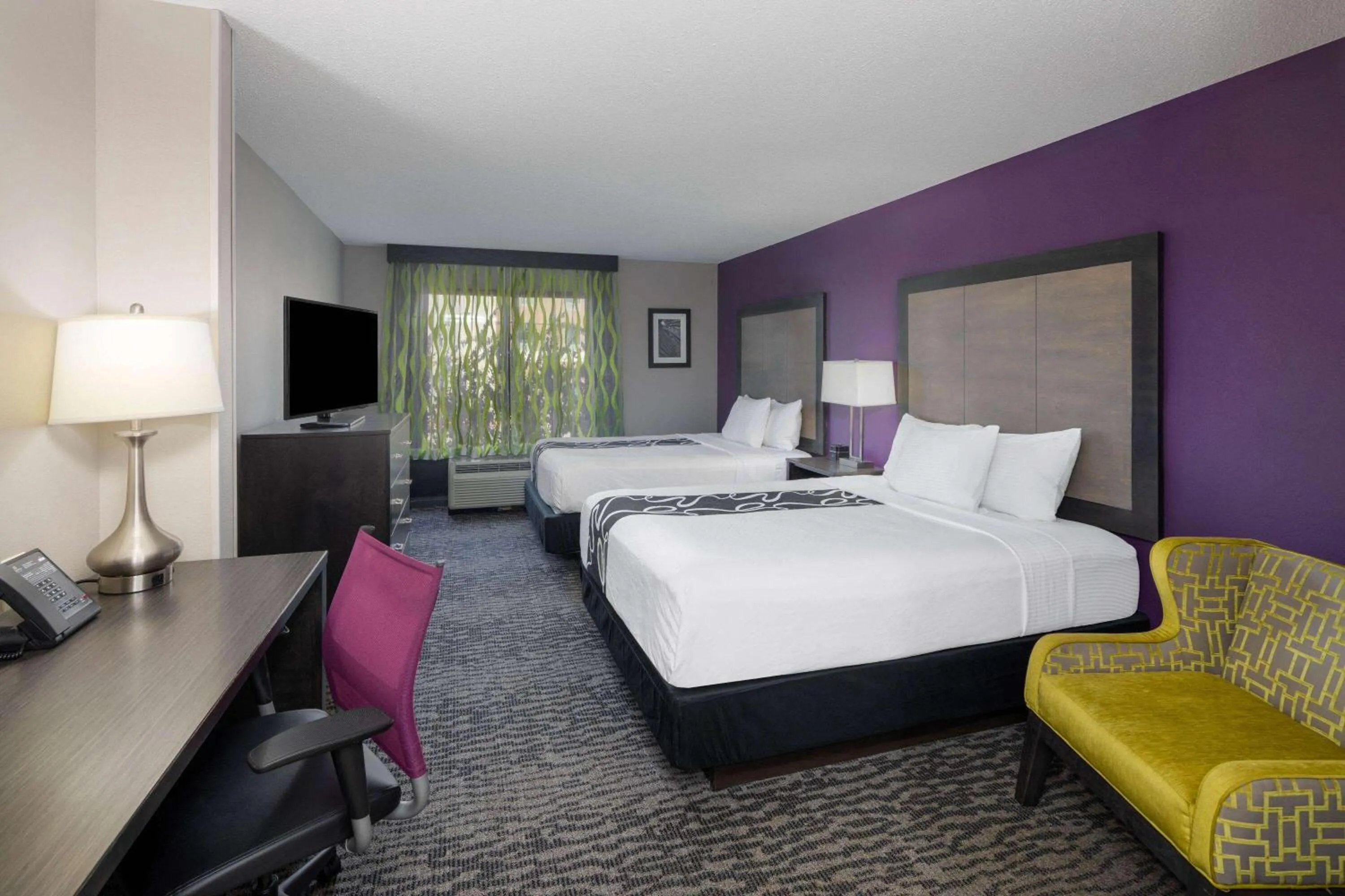 Photo of the whole room, Bed in La Quinta by Wyndham Kennesaw