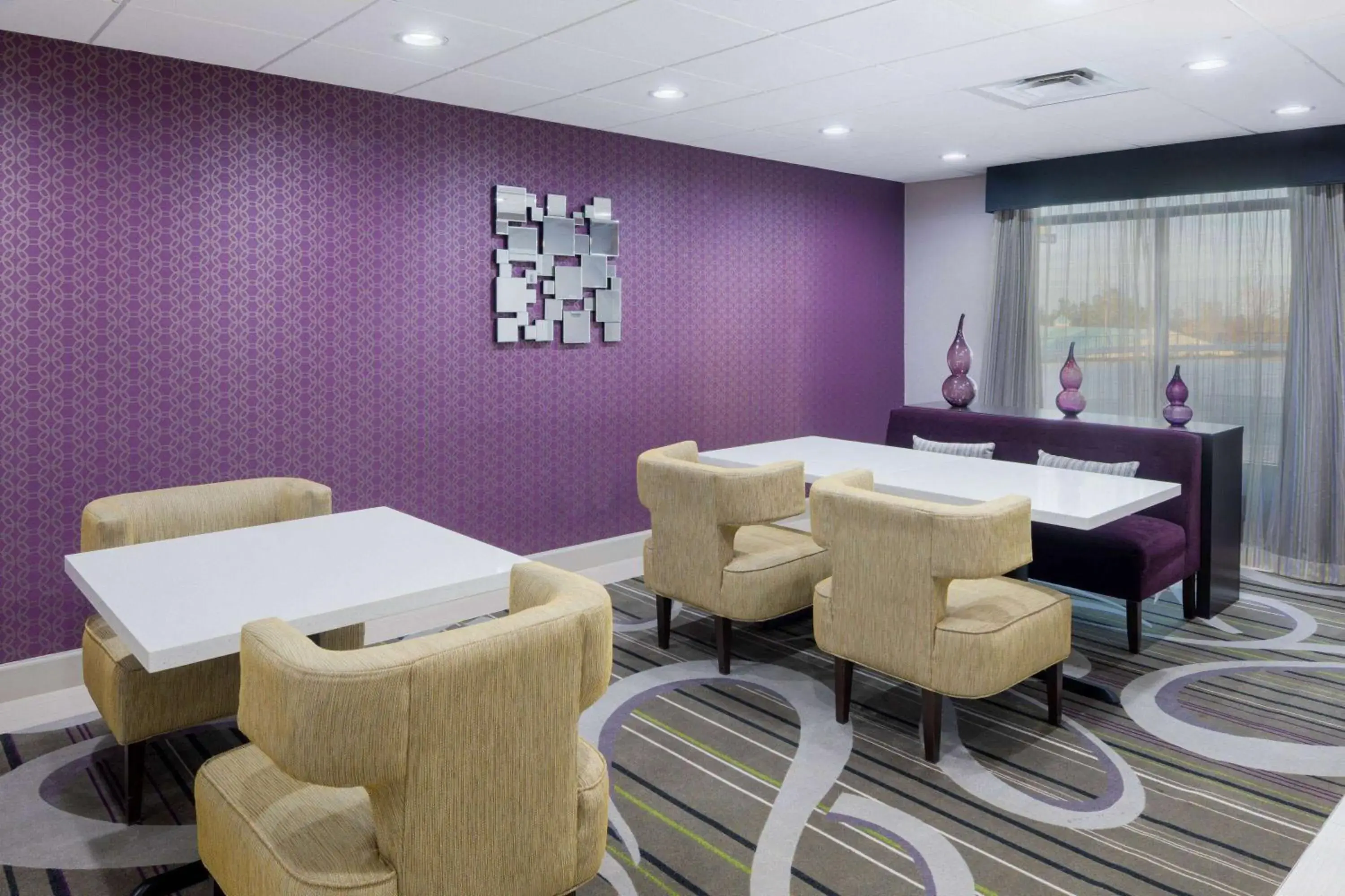 Lobby or reception in La Quinta by Wyndham Kennesaw Lobby or reception in La Quinta by Wyndham Kennesaw