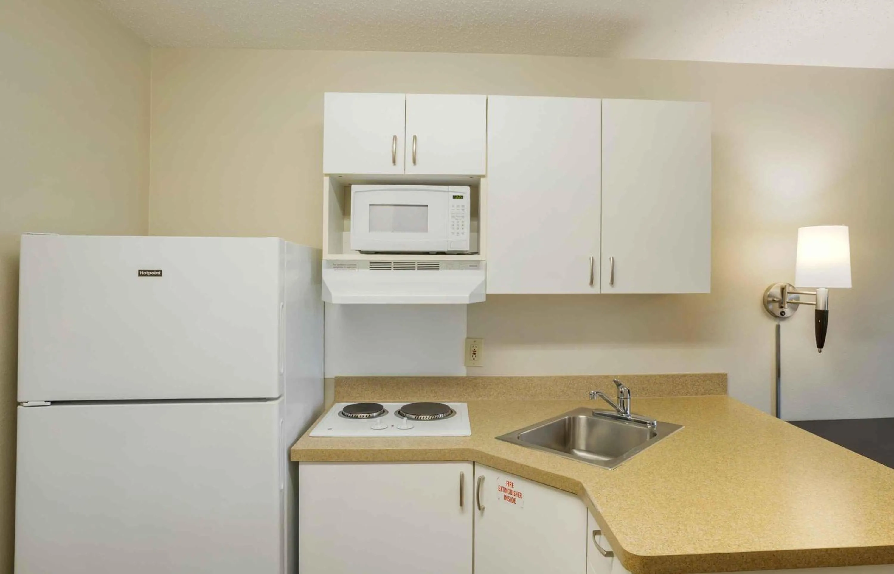 Kitchen or kitchenette in Extended Stay America Suites - New York City - LaGuardia Airport