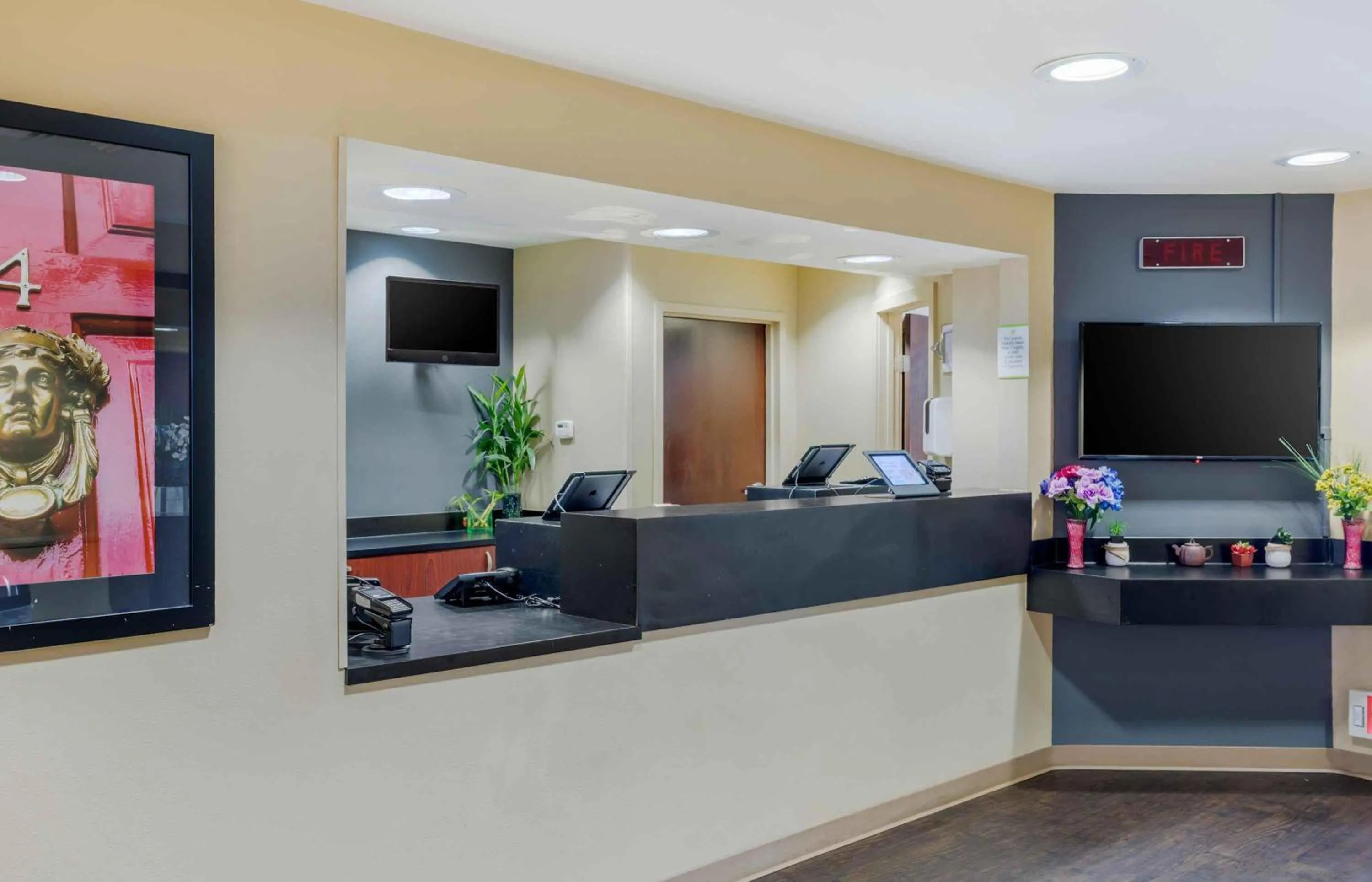 Lobby or reception in Extended Stay America Suites - New York City - LaGuardia Airport