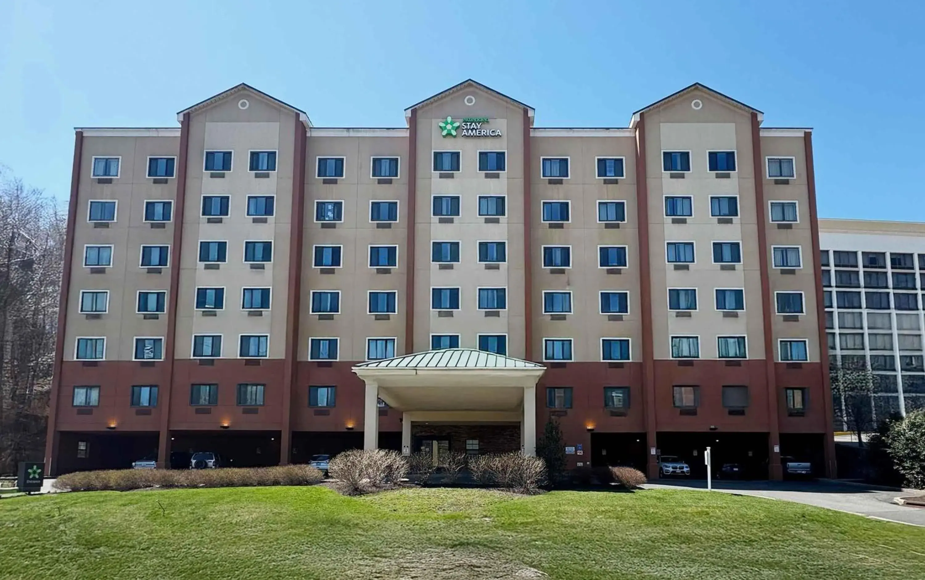Property building in Extended Stay America Suites - White Plains - Elmsford Property building in Extended Stay America Suites - White Plains - Elmsford
