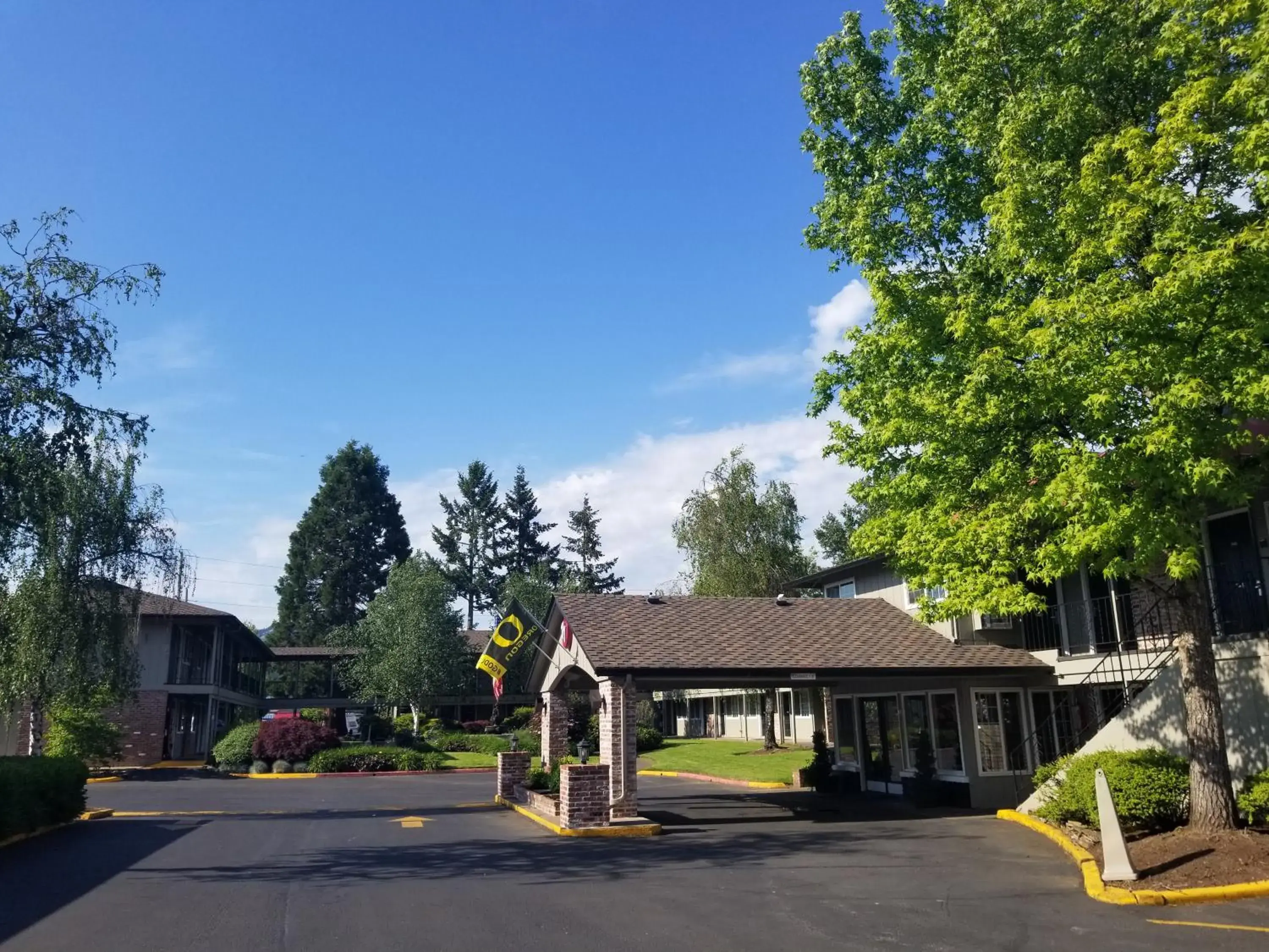 Facade/entrance in Village Inn Facade/entrance in Village Inn