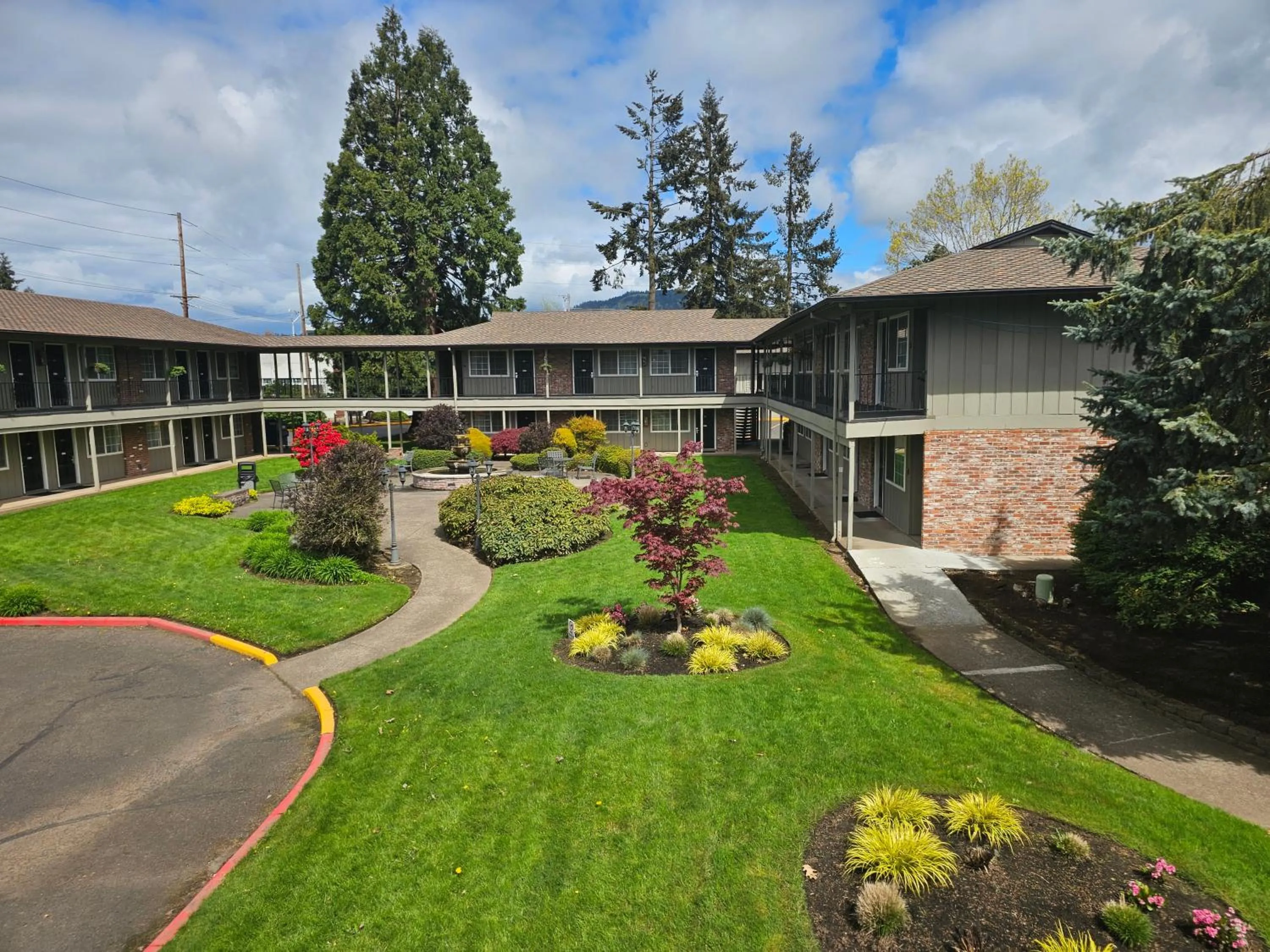 Garden in Village Inn