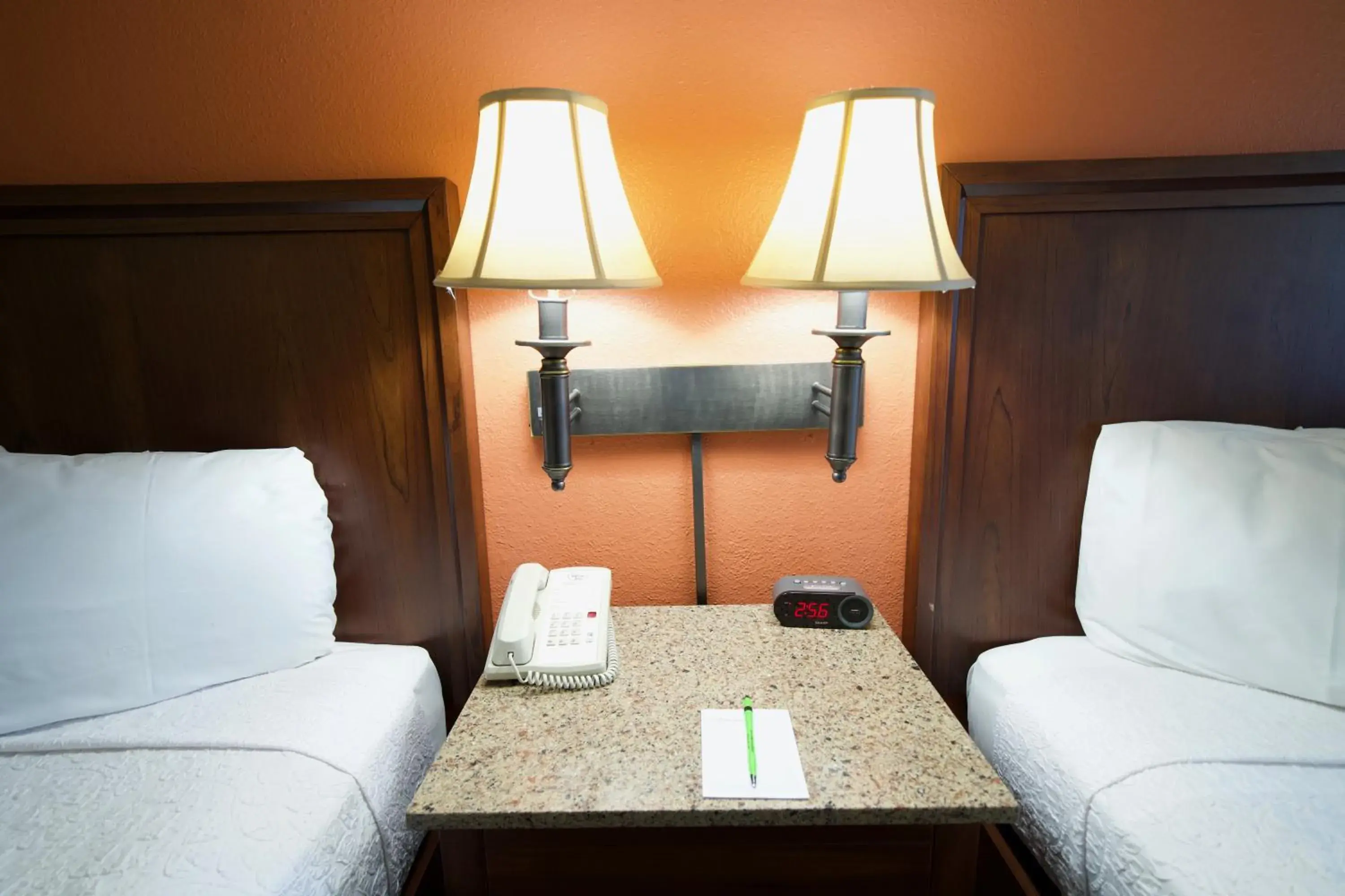 Bedroom, Bed in Village Inn Bedroom, Bed in Village Inn