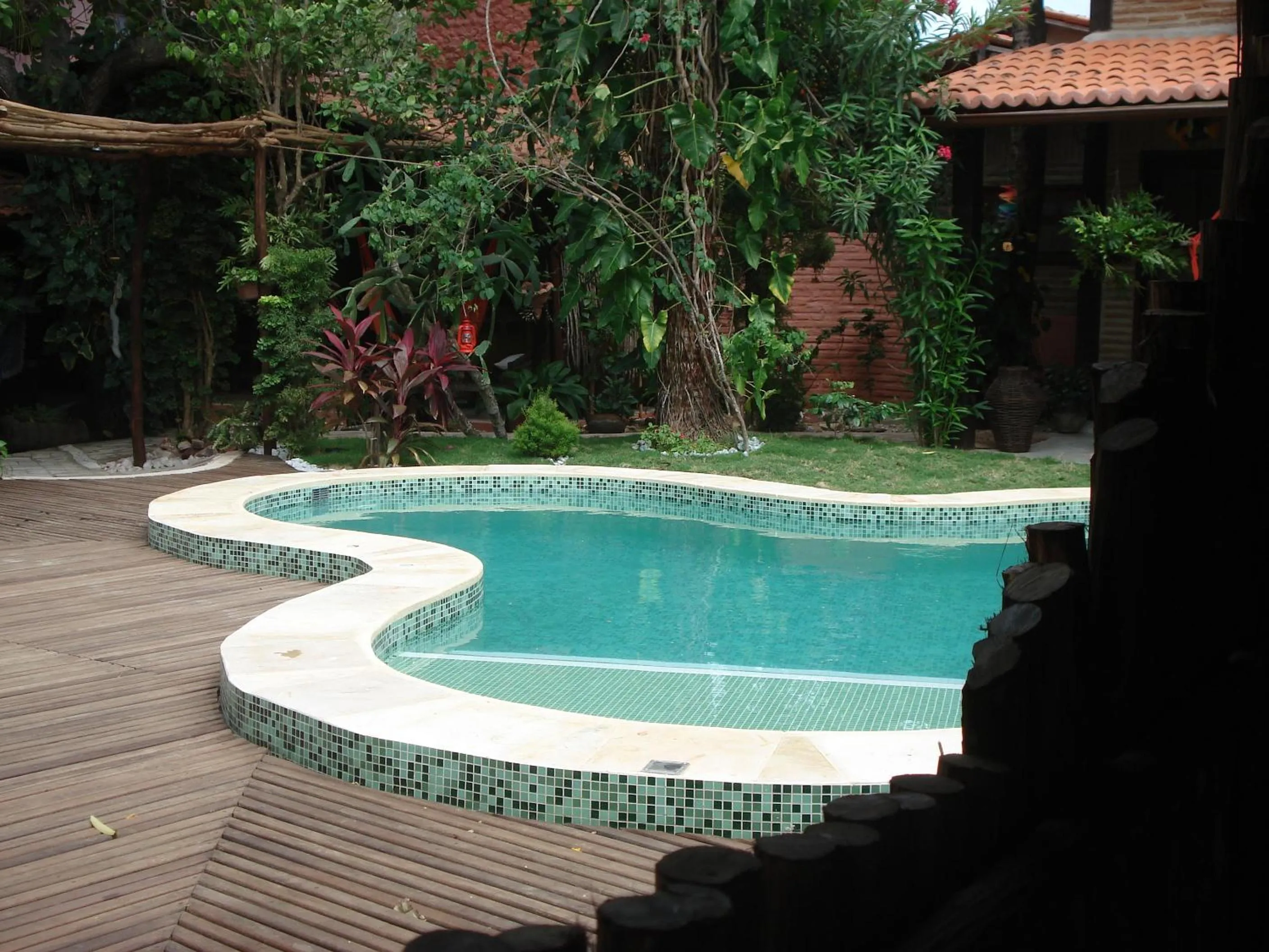 Swimming pool in Pousada Ibirapuera