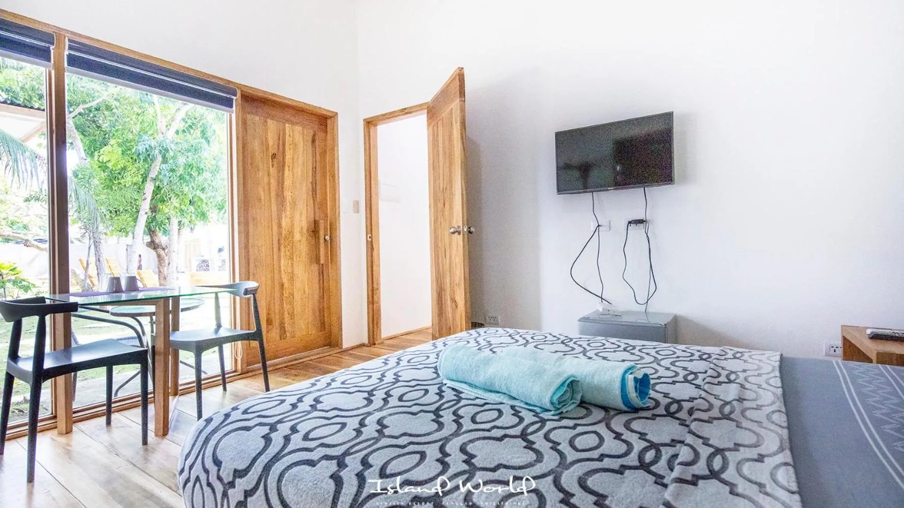 Bedroom, Bed in Island World Panglao