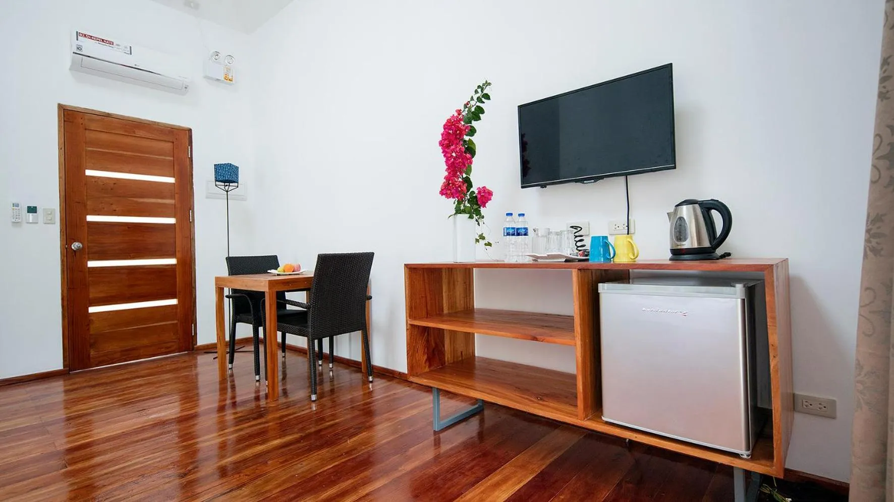 Coffee/tea facilities in Island World Panglao