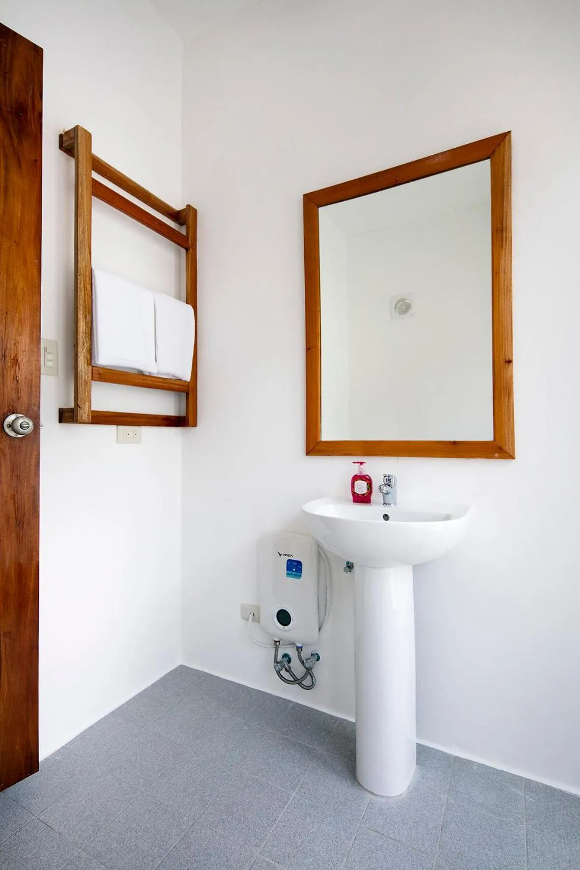 Bathroom in Island World Panglao