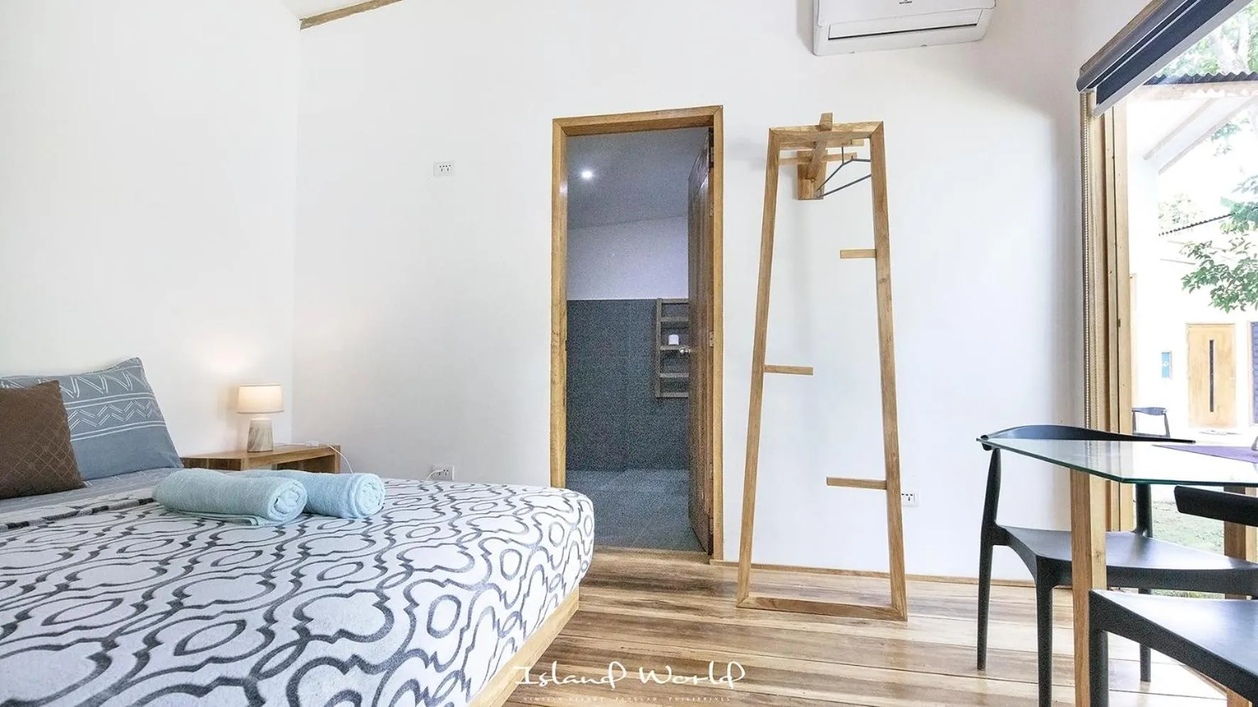 Bedroom, Bed in Island World Panglao