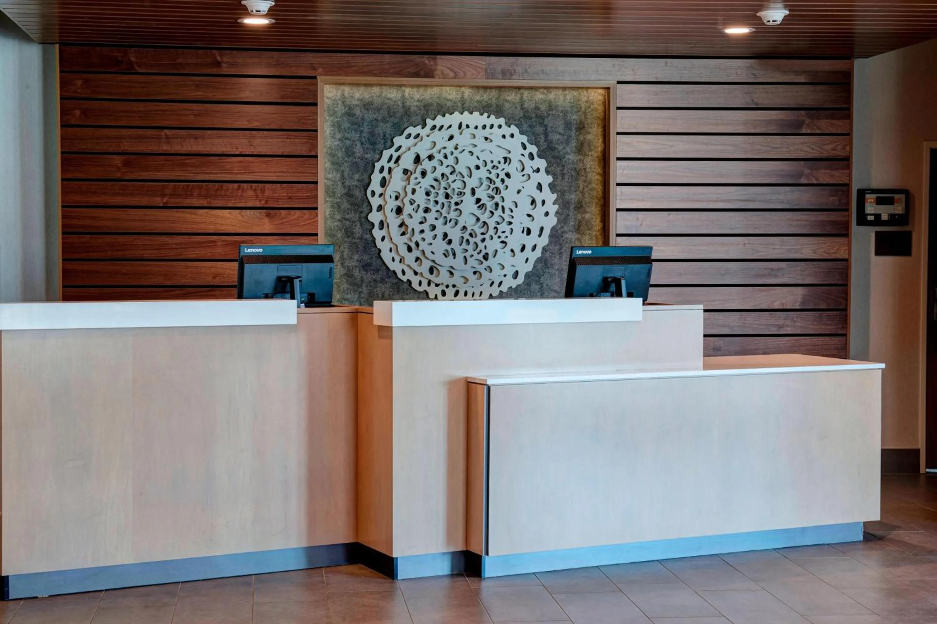 Lobby or reception in Fairfield Inn & Suites by Marriott Columbus, IN