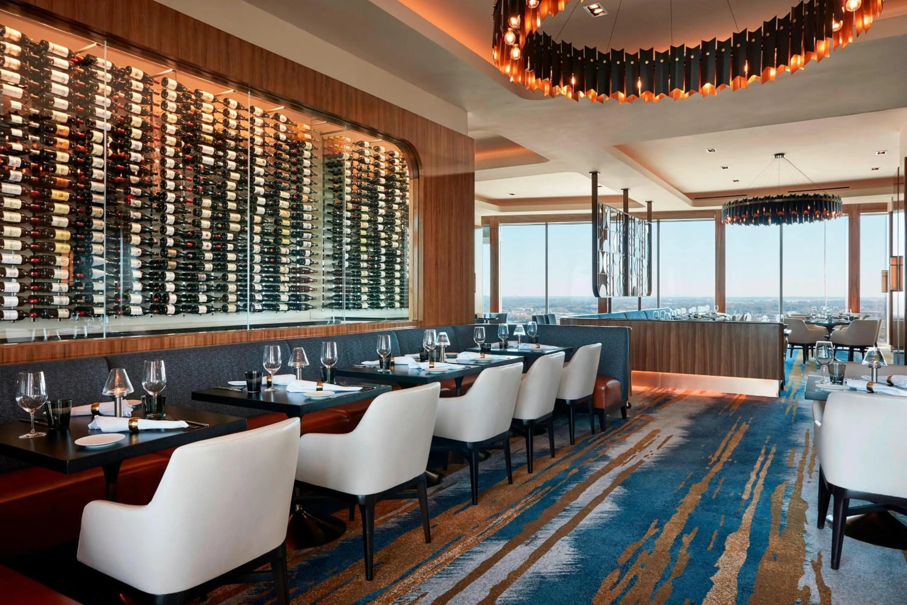 Restaurant/places to eat in JW Marriott Nashville