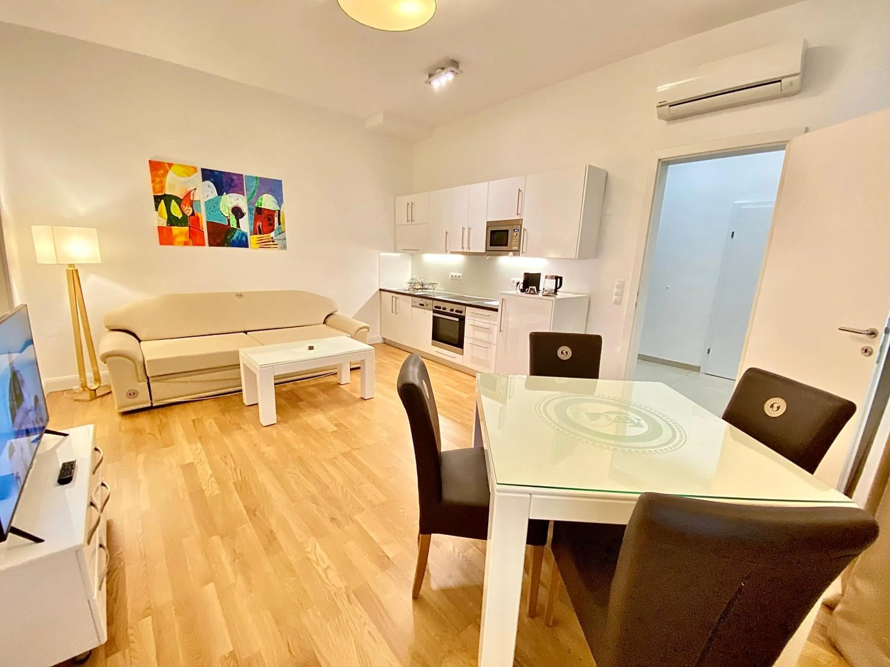 Dining area in Steiner Residences Vienna Taborstrasse